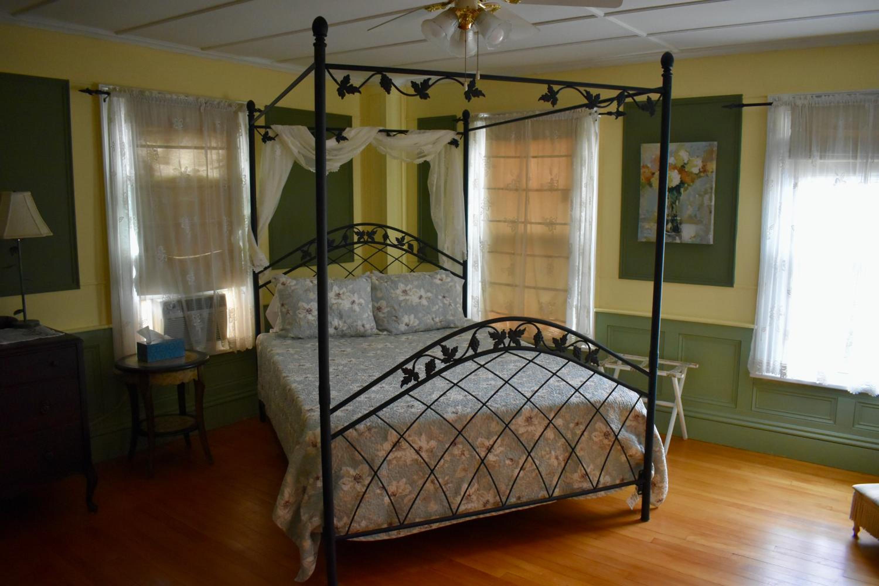 Harbour House Inn B&B