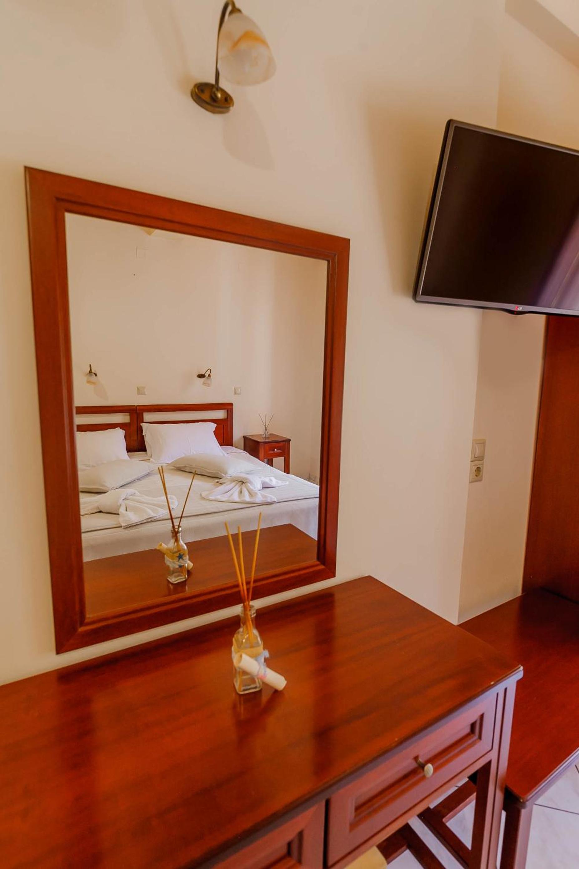 Zorbas Apartments