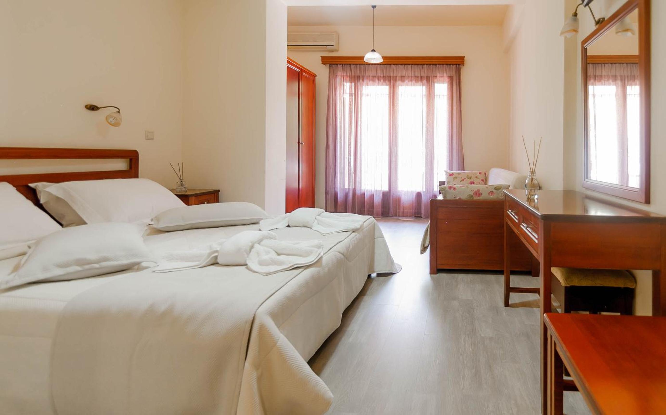 Zorbas Apartments