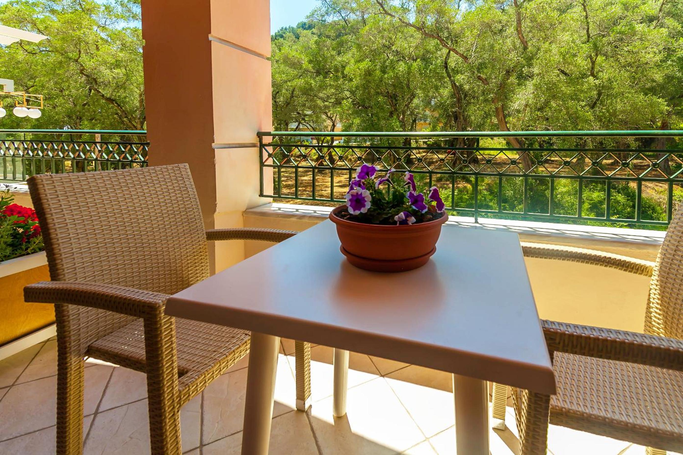 Zorbas Apartments