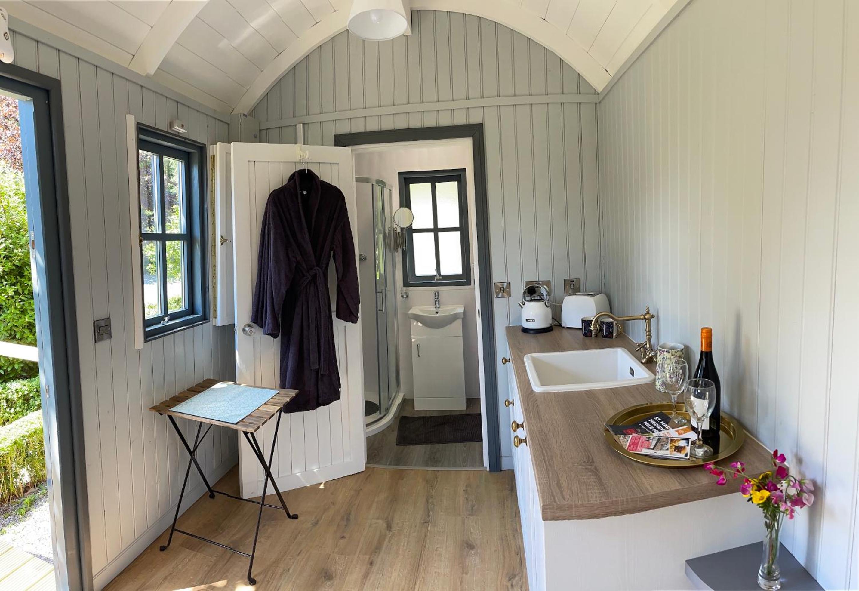 Lilac Hut Shepherds Hut view 5