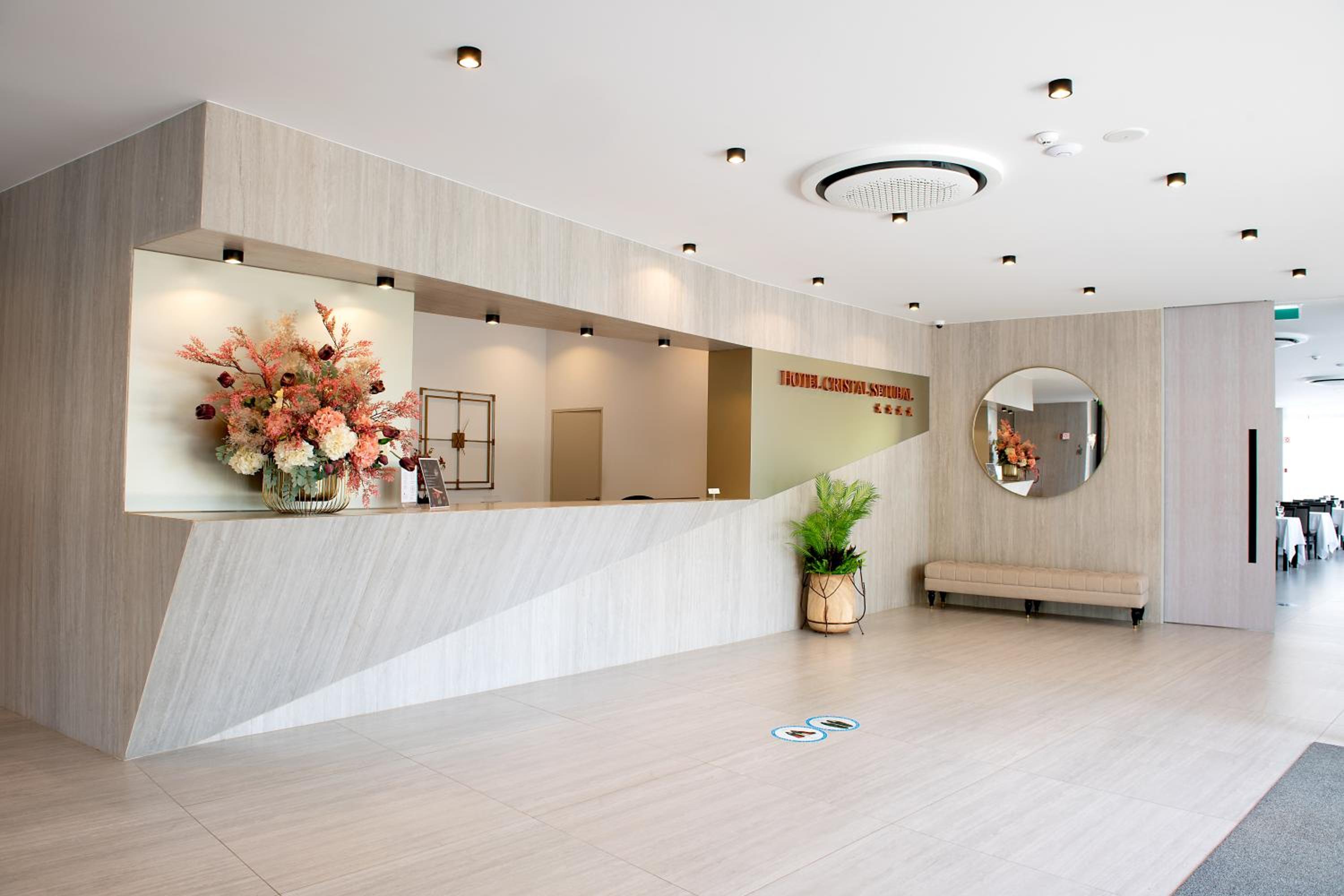 Setubal Vacations - Hotel Cristal Setubal - Property Image 2