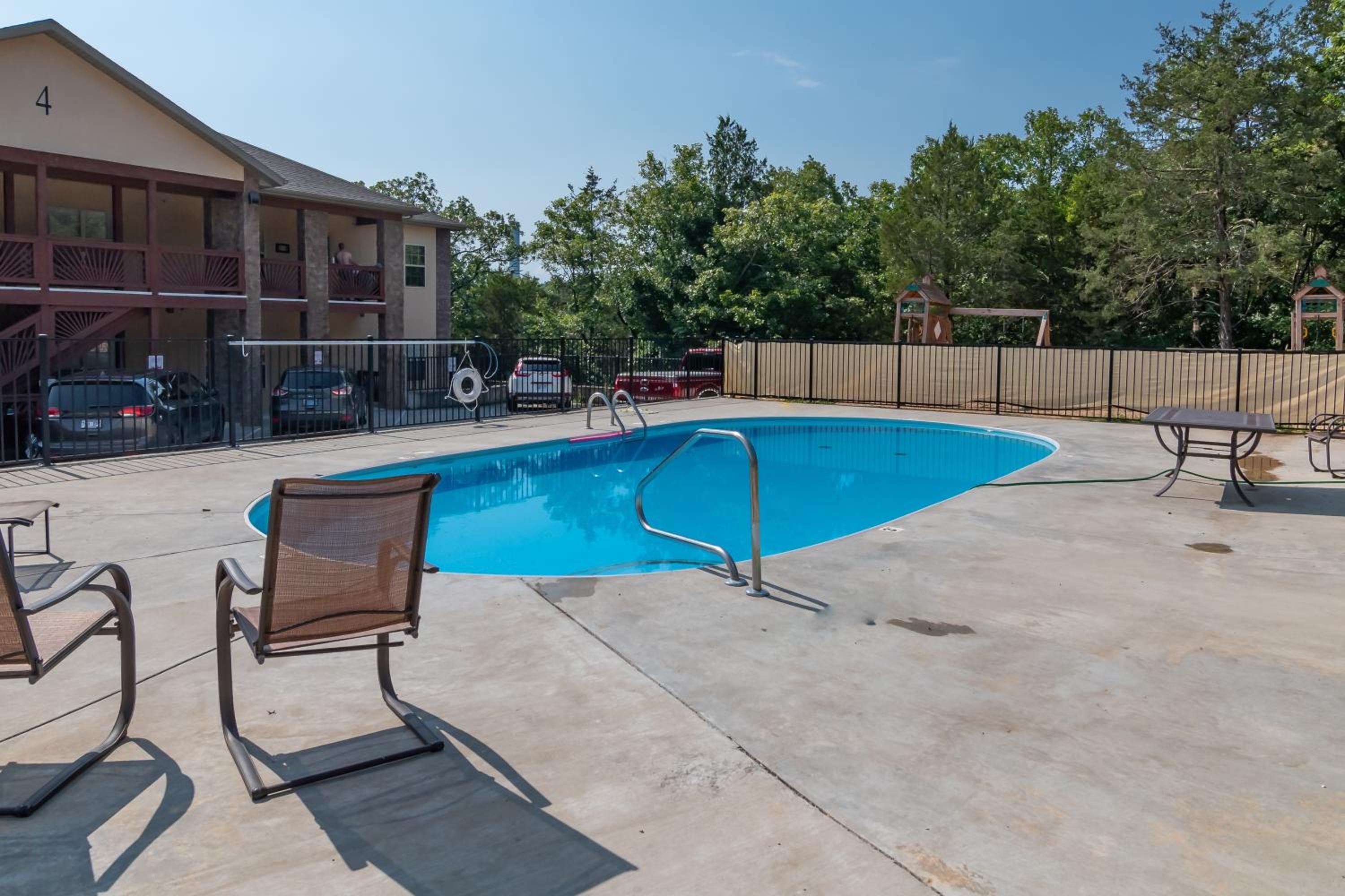 Rockwood Lake Lodge home view 4