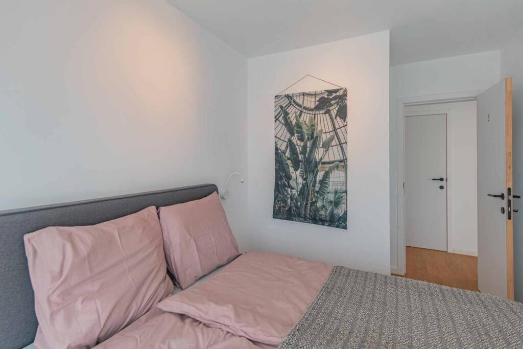 Vakantiewoning voor 12 met garages terras tuin