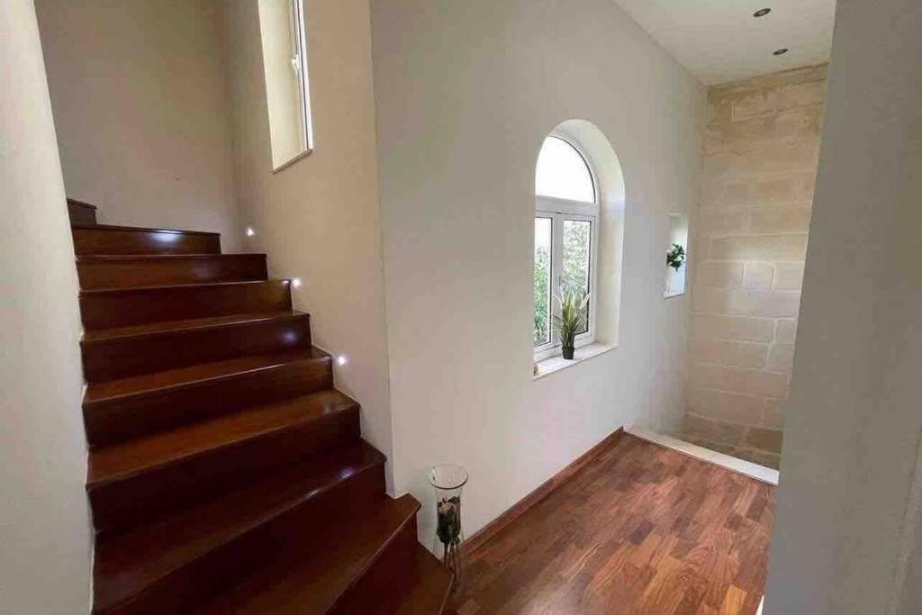 Photo 71