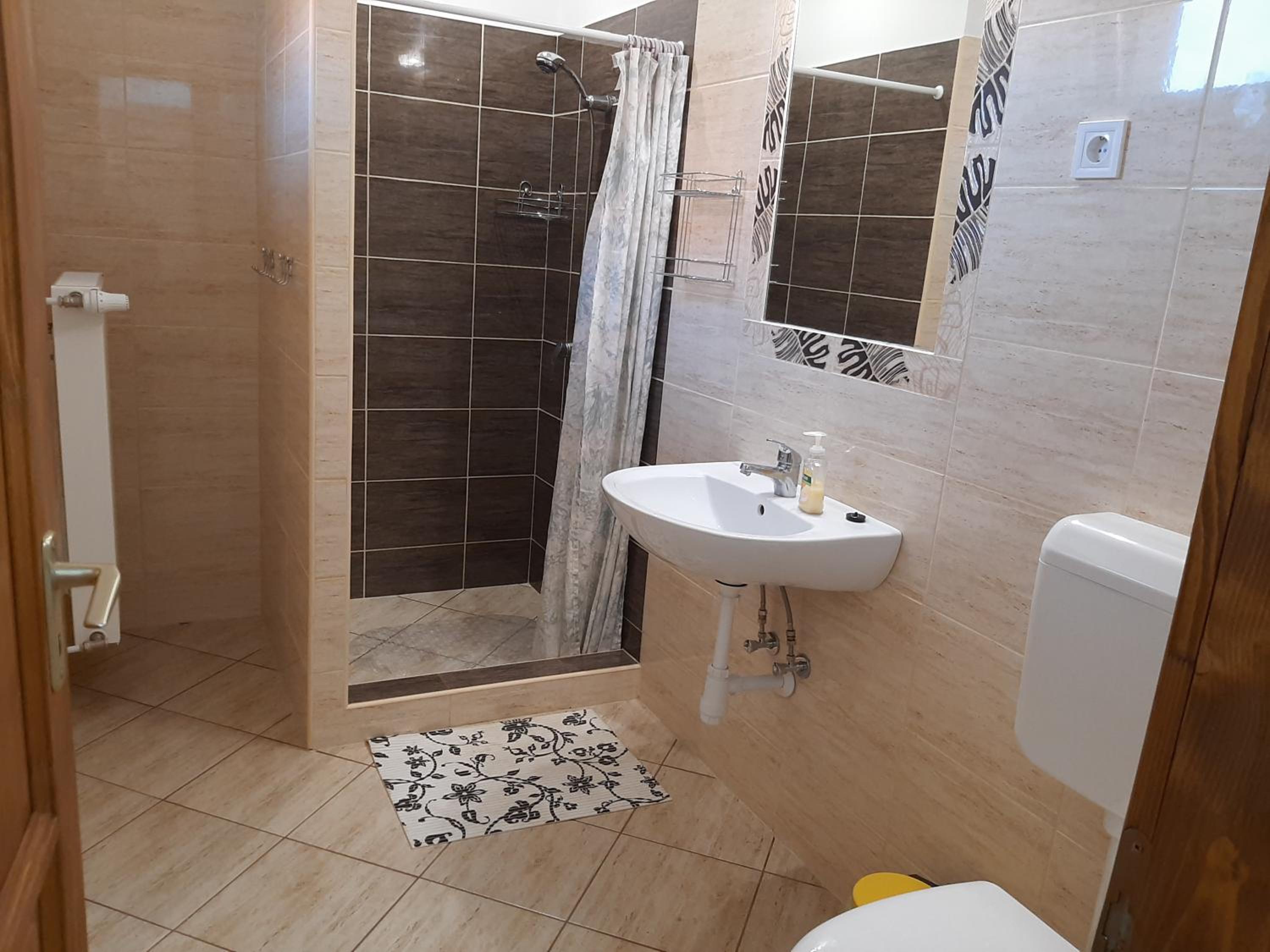 Hódvár Apartman view 4