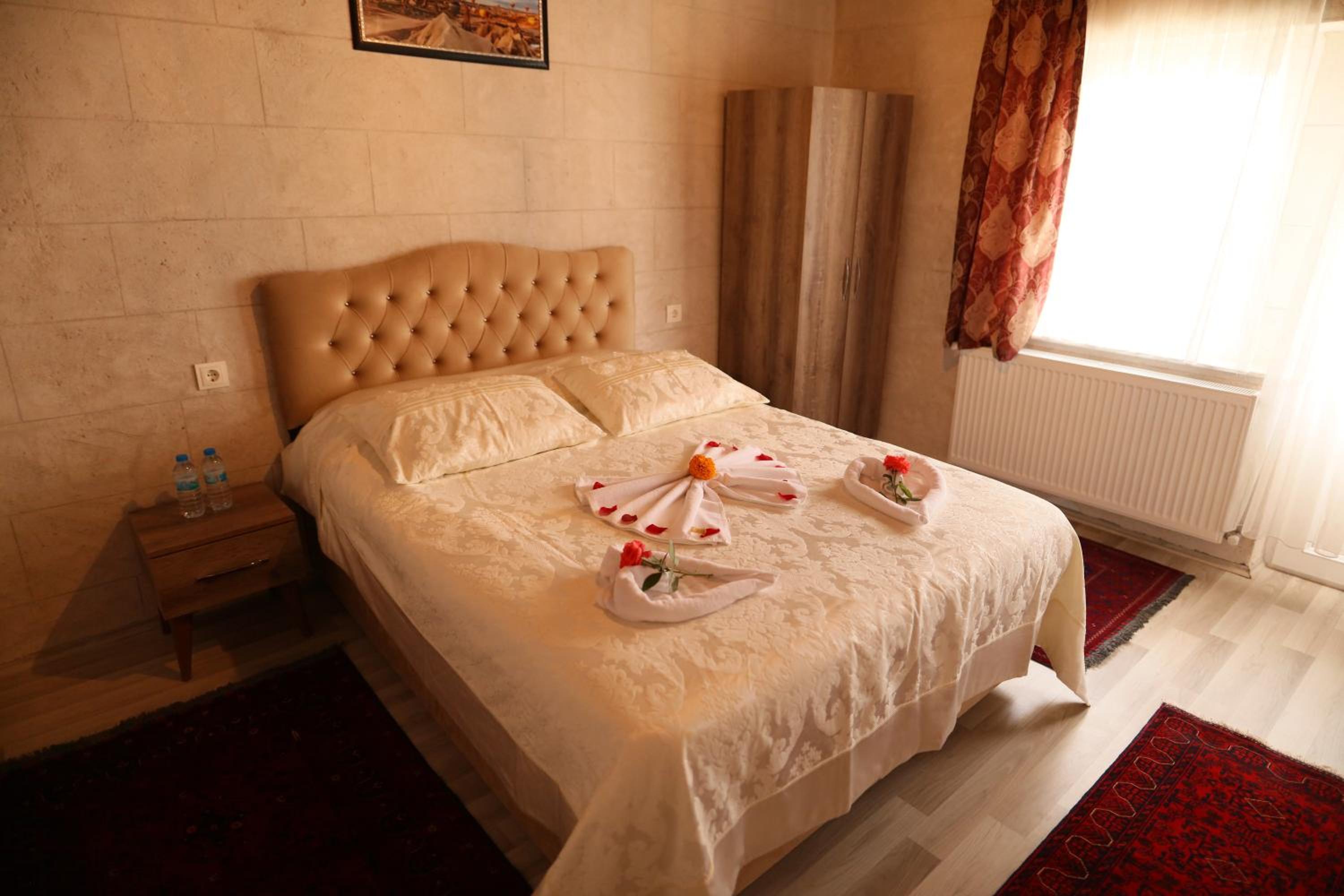 Epoch Stone House - Image 14