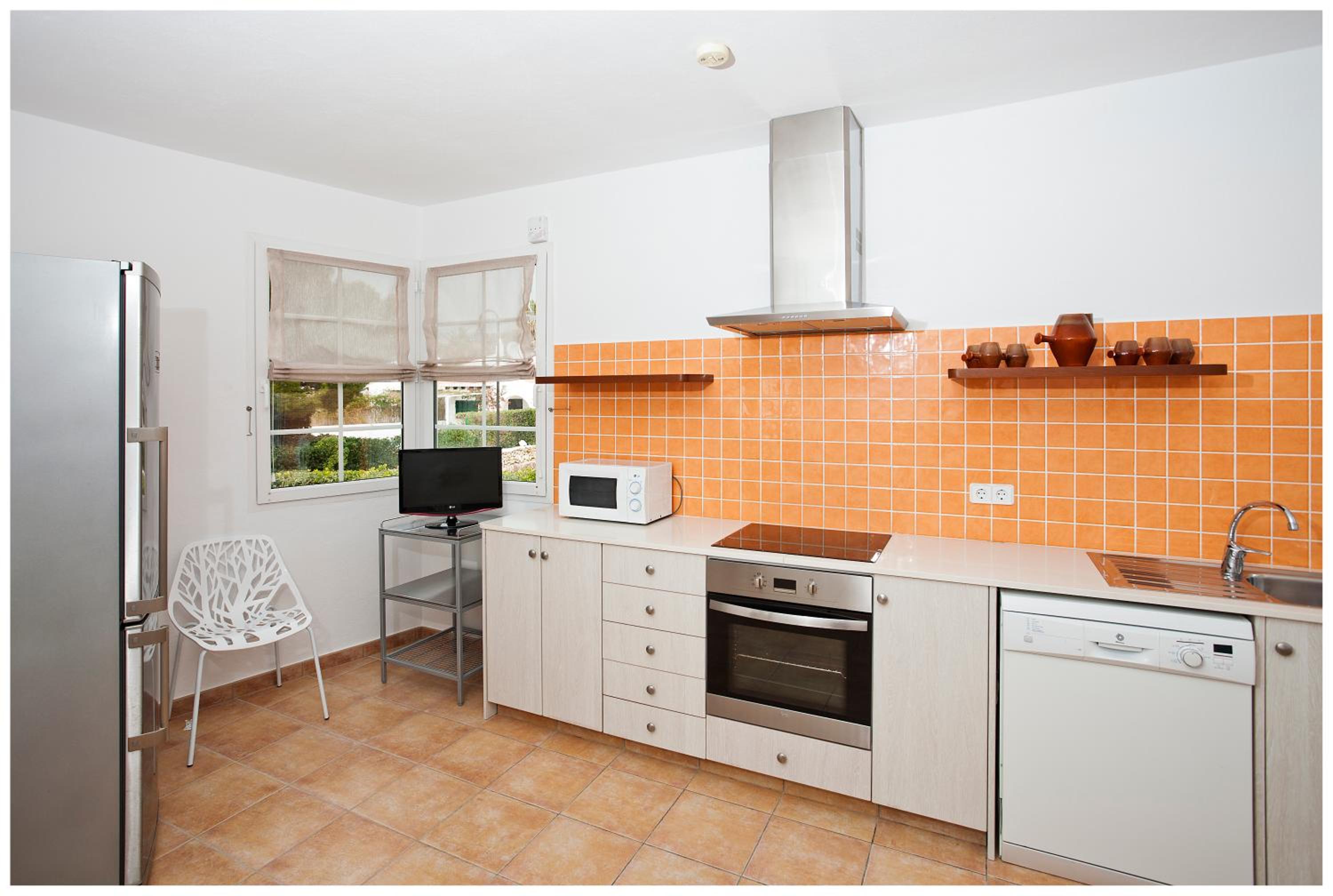 BINI SEGUI · Villa amplia 12 pax · 6 hab · 4 baños · Piscina privada view 4