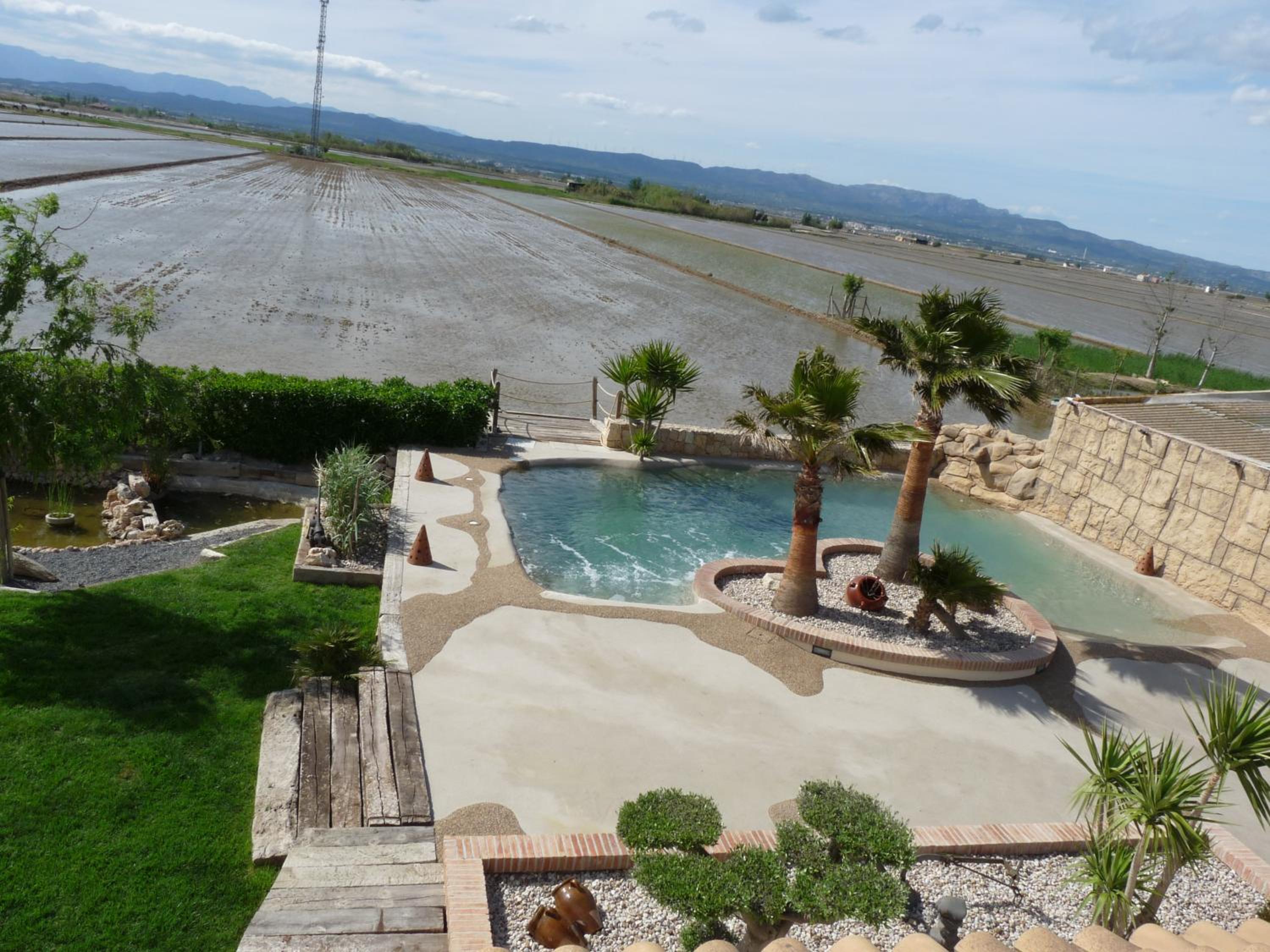 Masia Tinet view 4