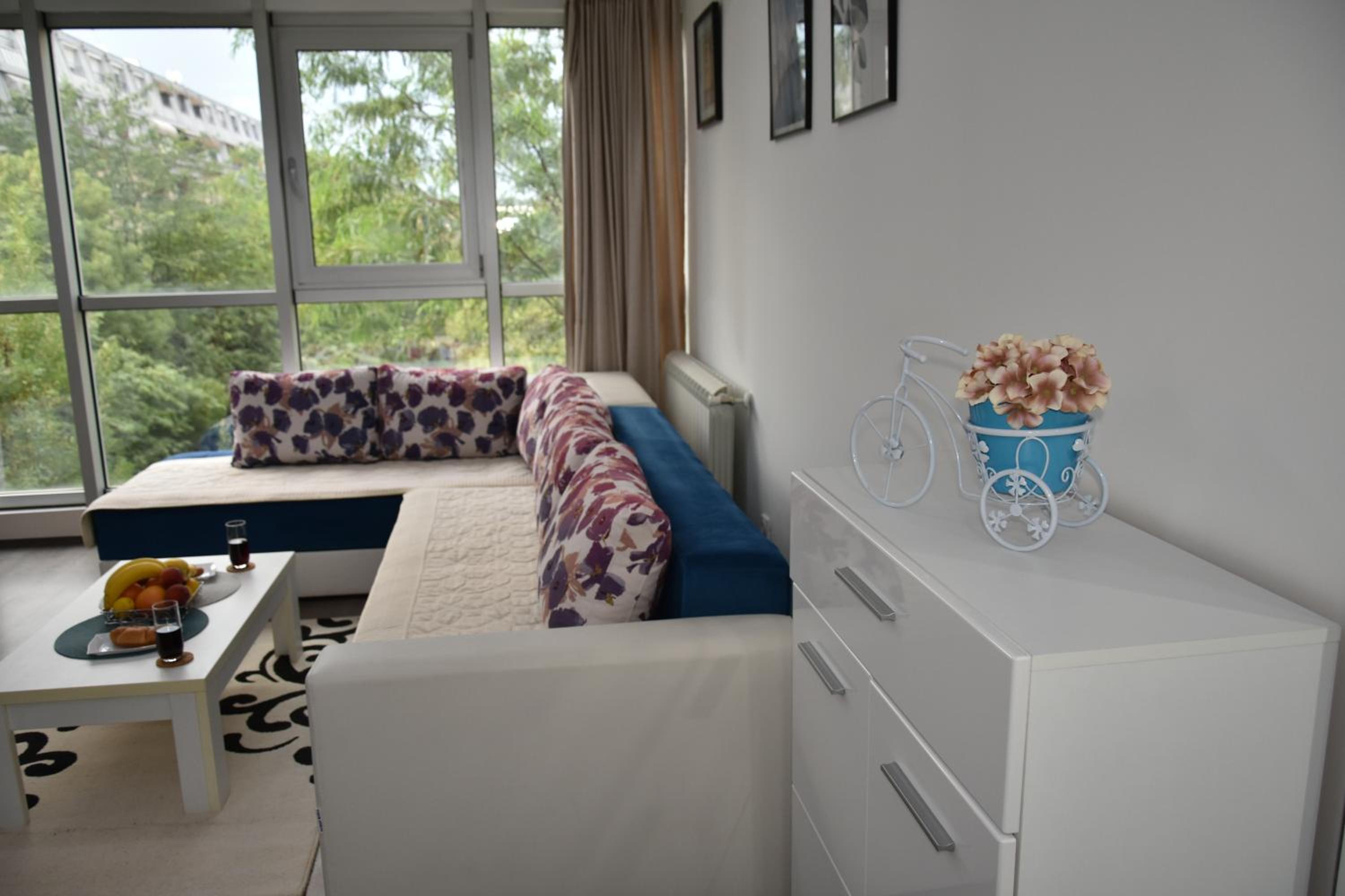Blue Corner Apartment view 3