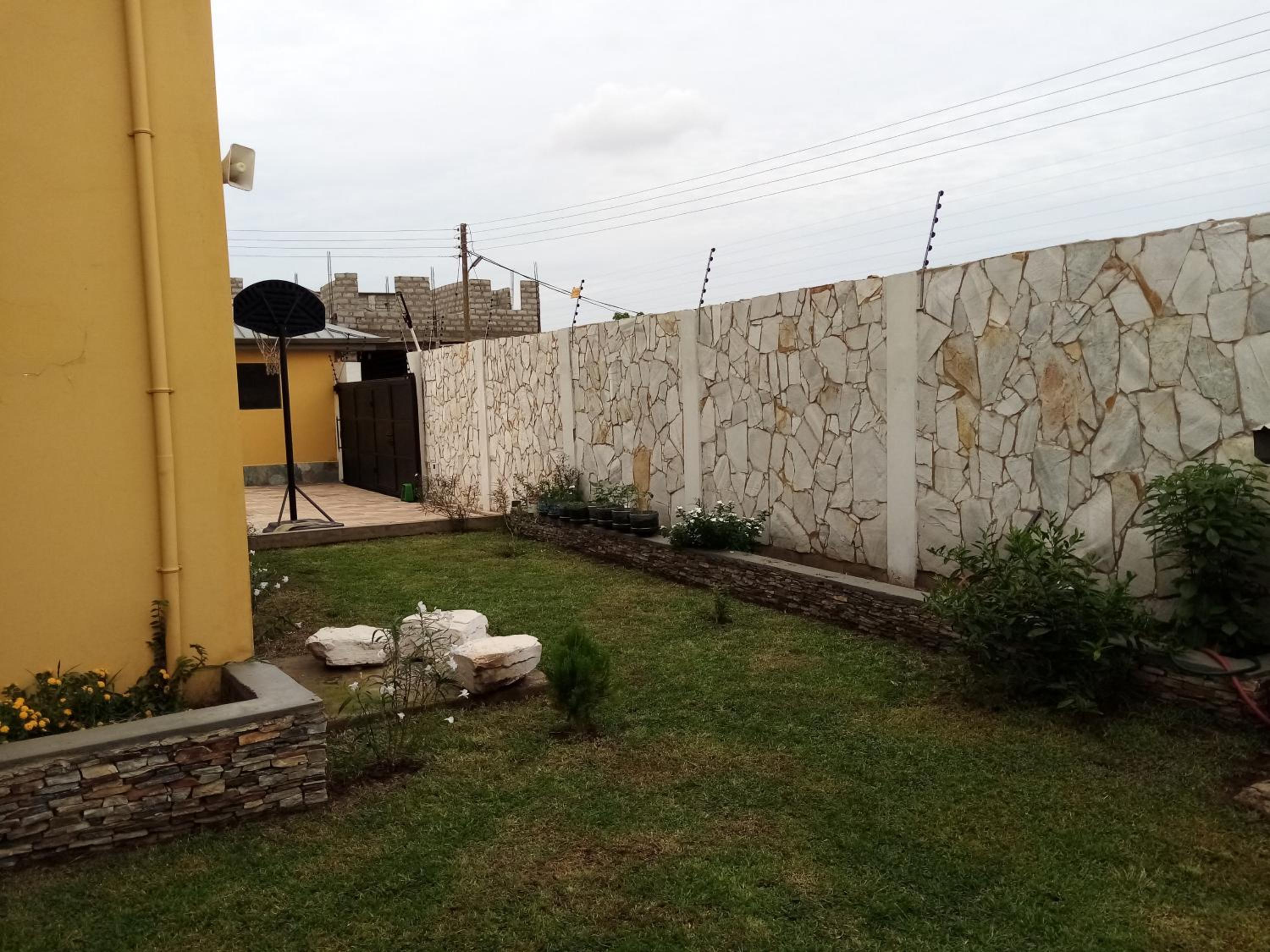 Hidden Gem In Oyibi New 2 Luxury Bedroom Apartment view 4