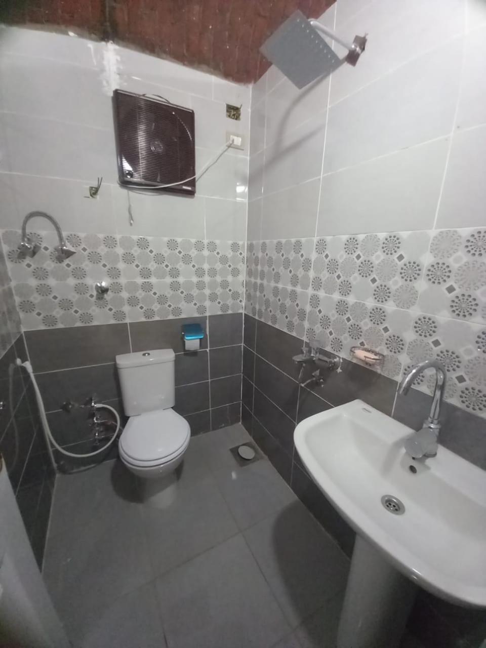 Photo 32