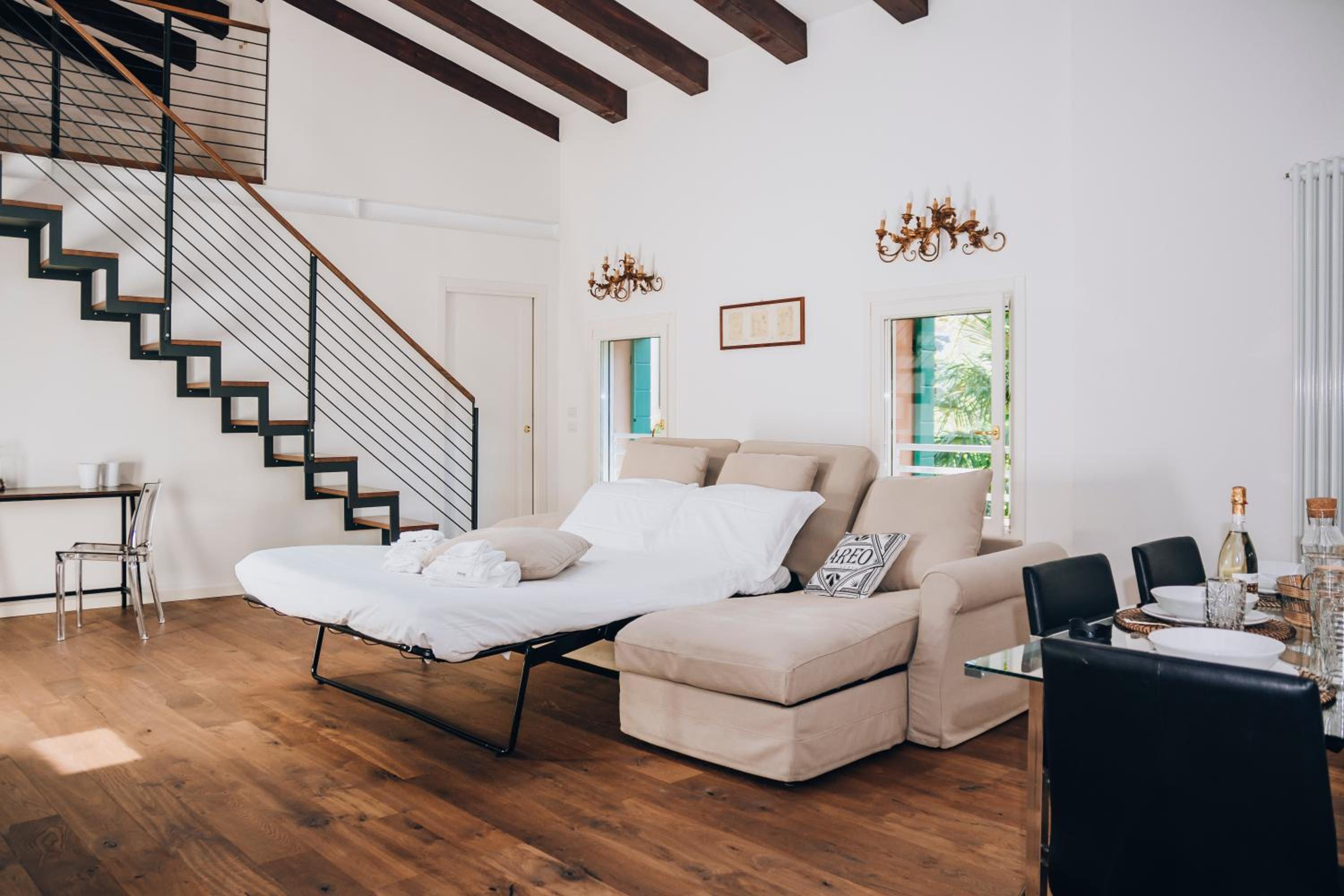 Guggenheim Luxury Suites By Bricola Apartments