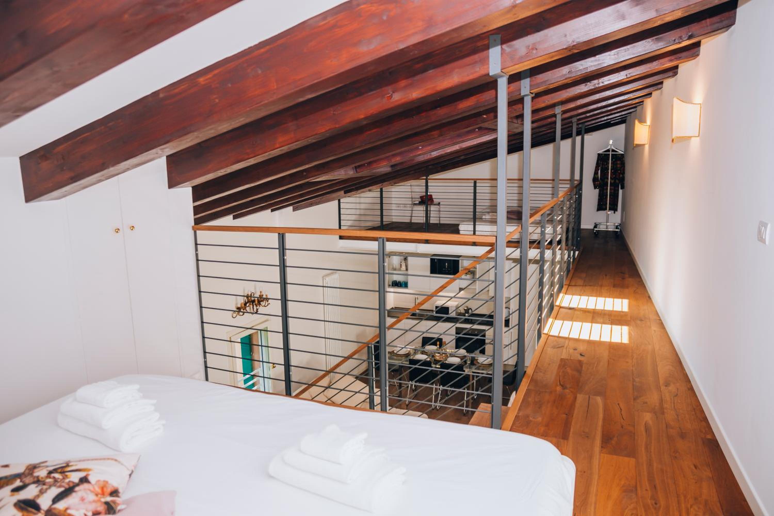 Guggenheim Luxury Suites By Bricola Apartments