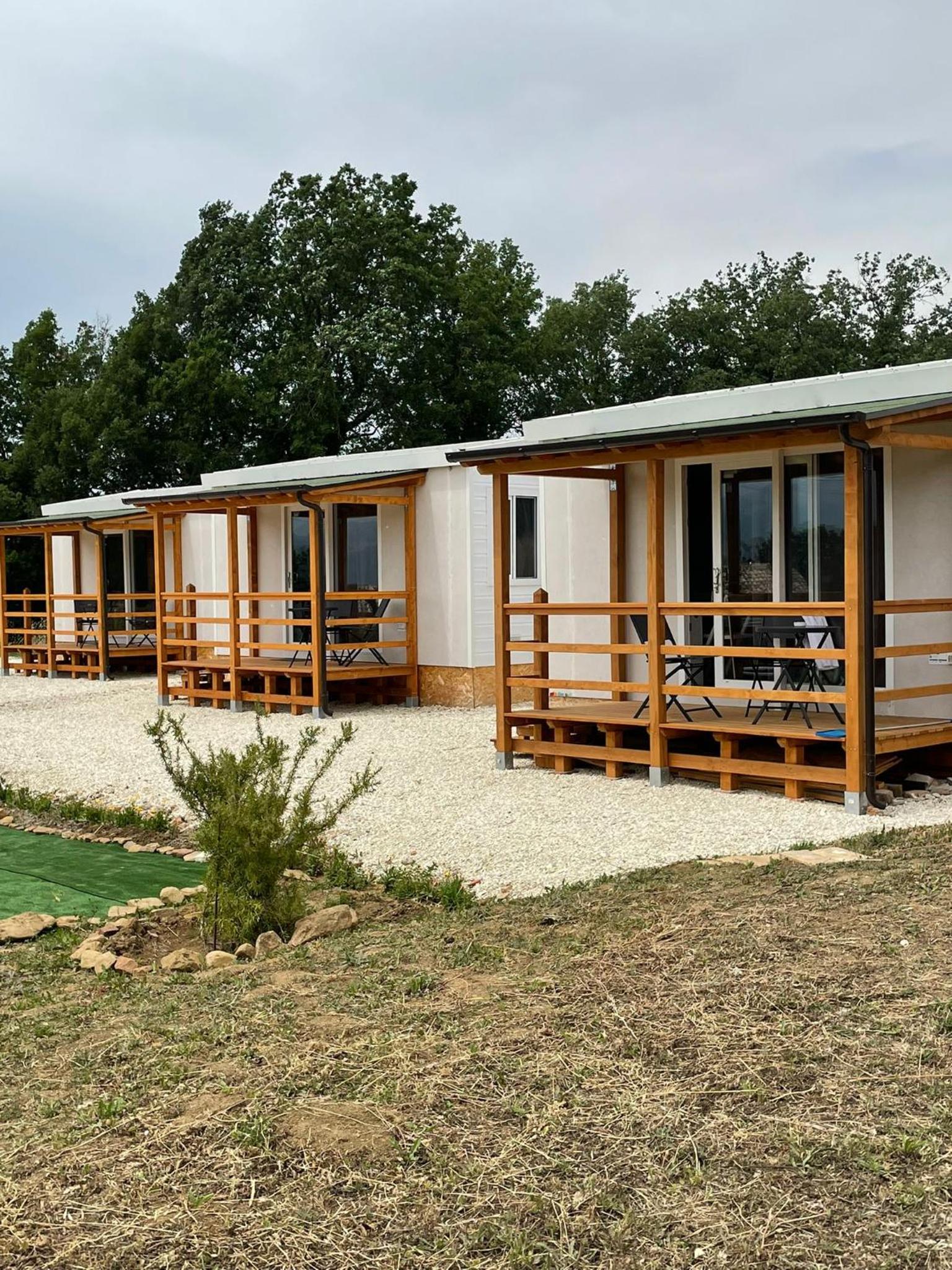 In Country Luxury Lodges view 3