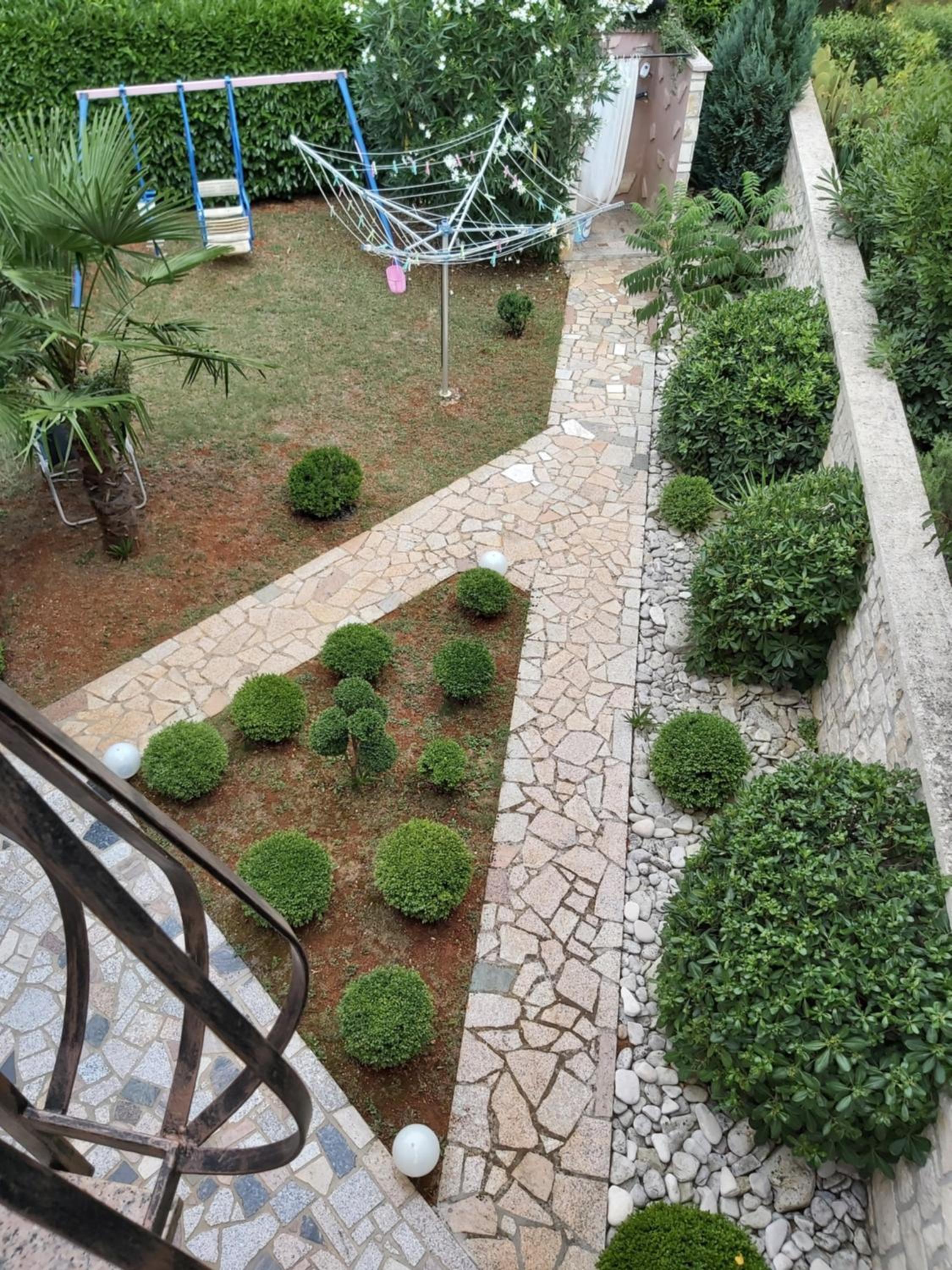 Photo 48