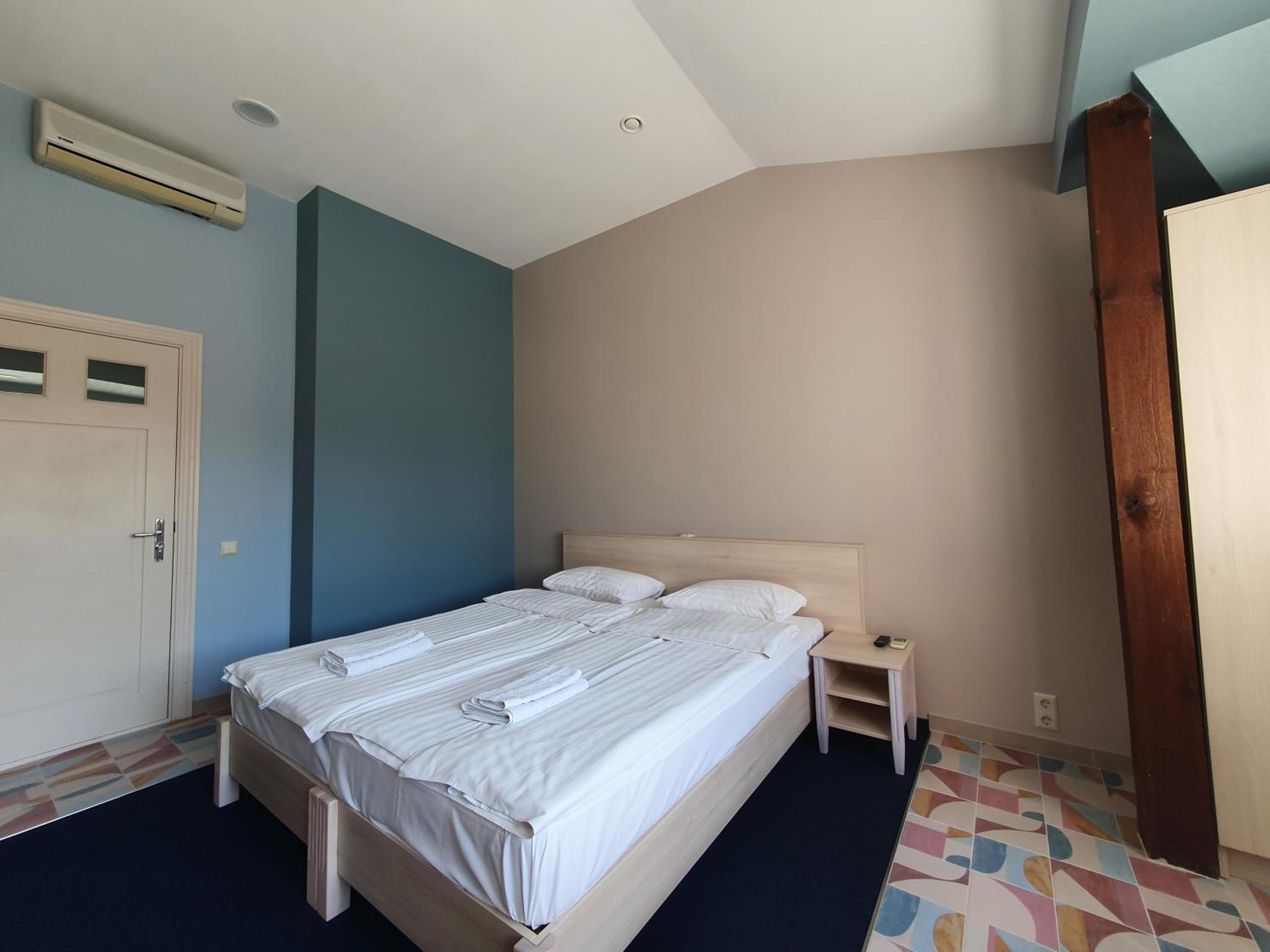 Hotel Avanta - Image 1