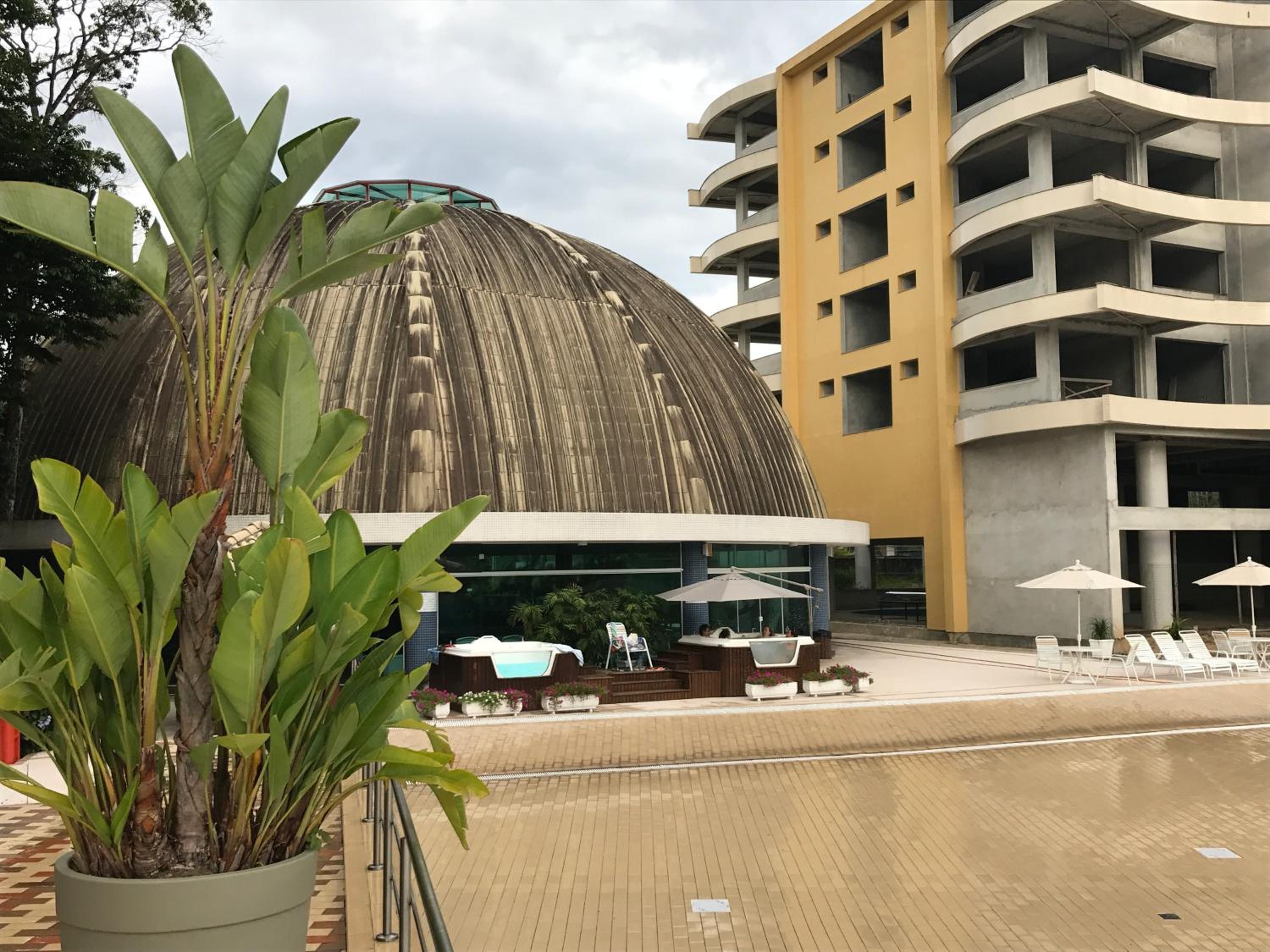Belíssimo resort com águas termais