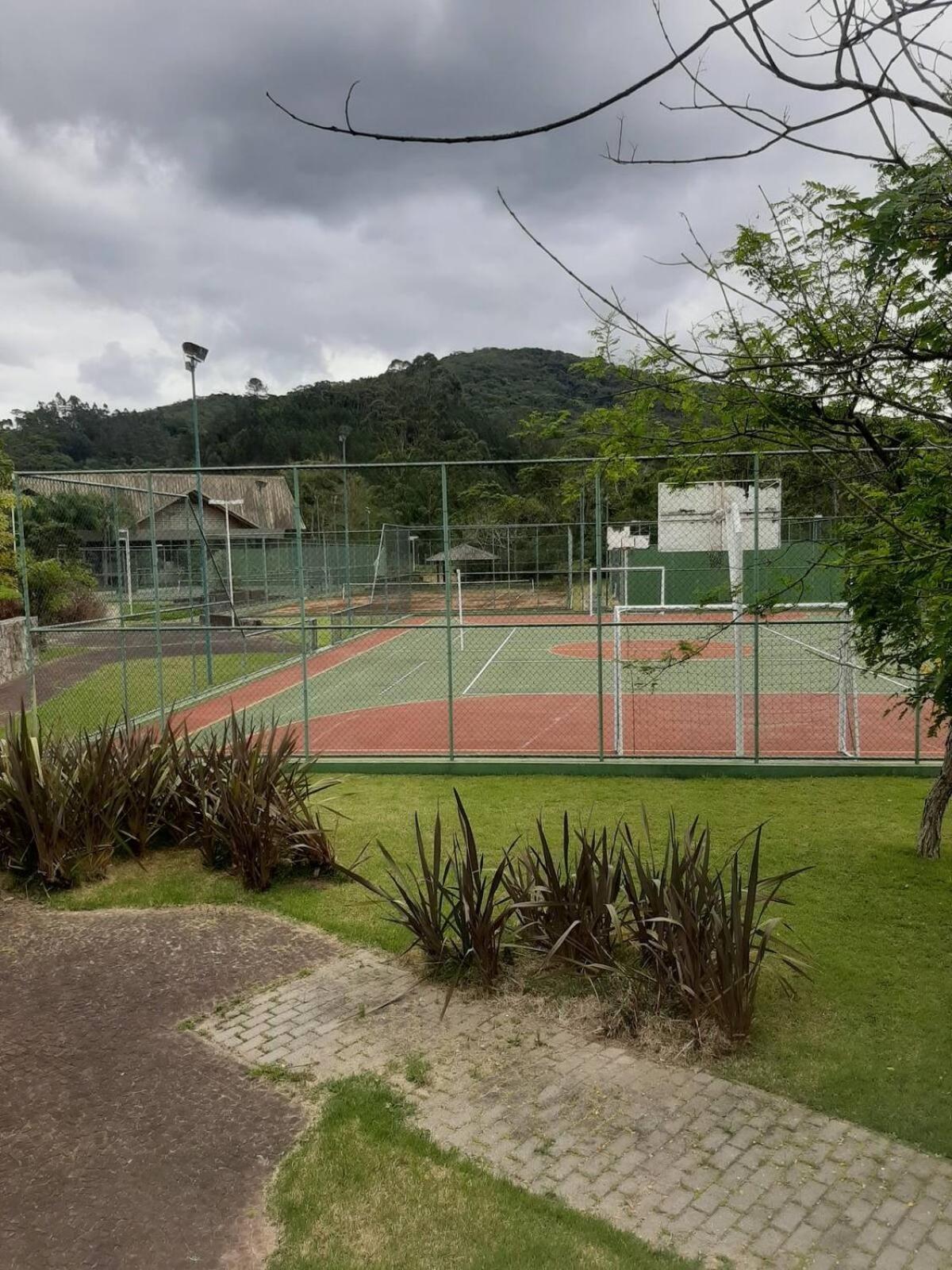 Belíssimo resort com águas termais