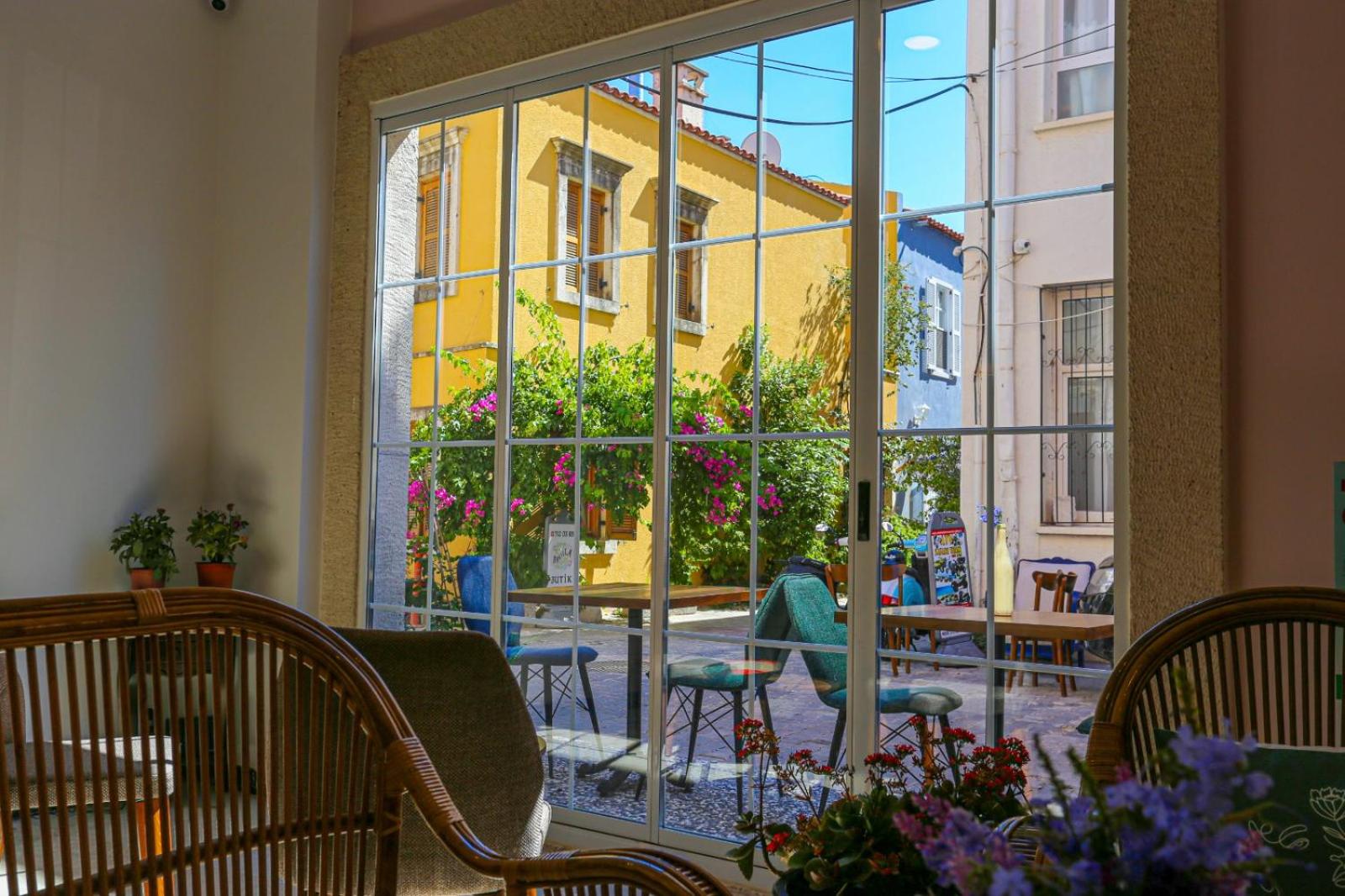 AtaÇesme Otel - Image 13