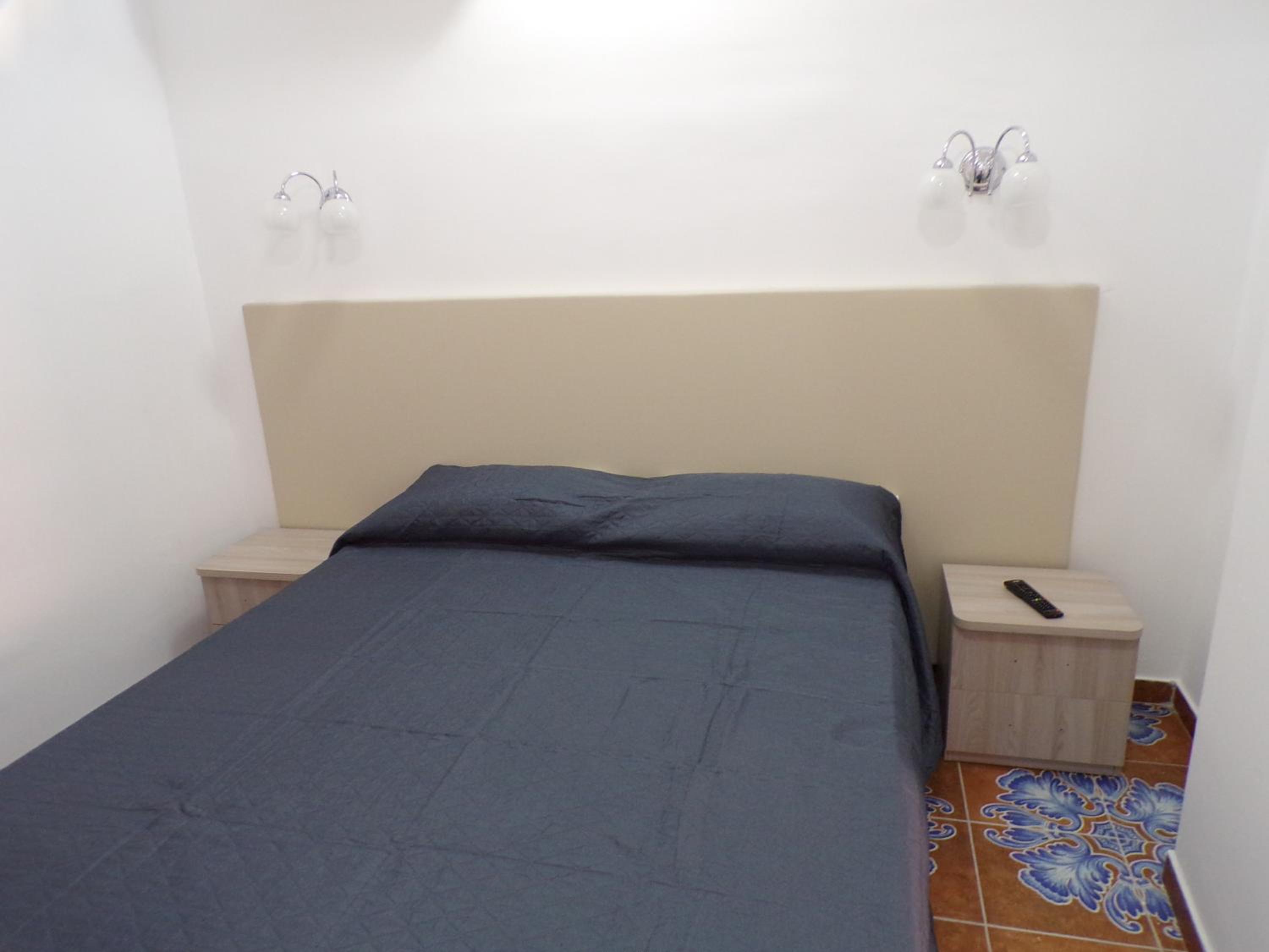NUOVA AURORA Rent Rooms view 3