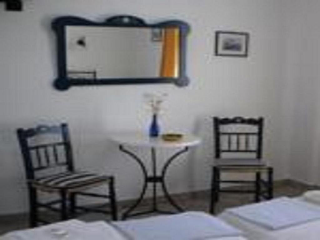Theasis Sifnos Apartments
