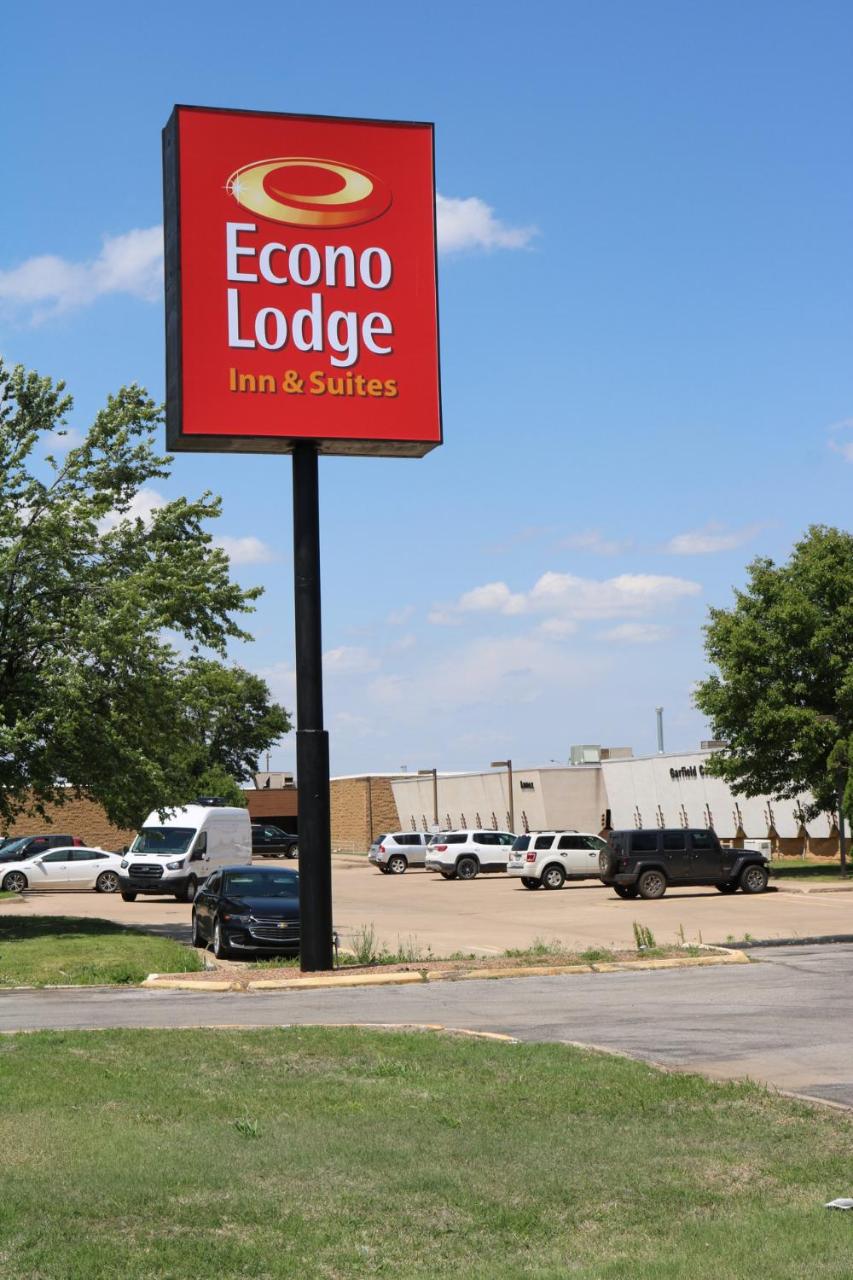 Econo Lodge Inn & Suites Enid South