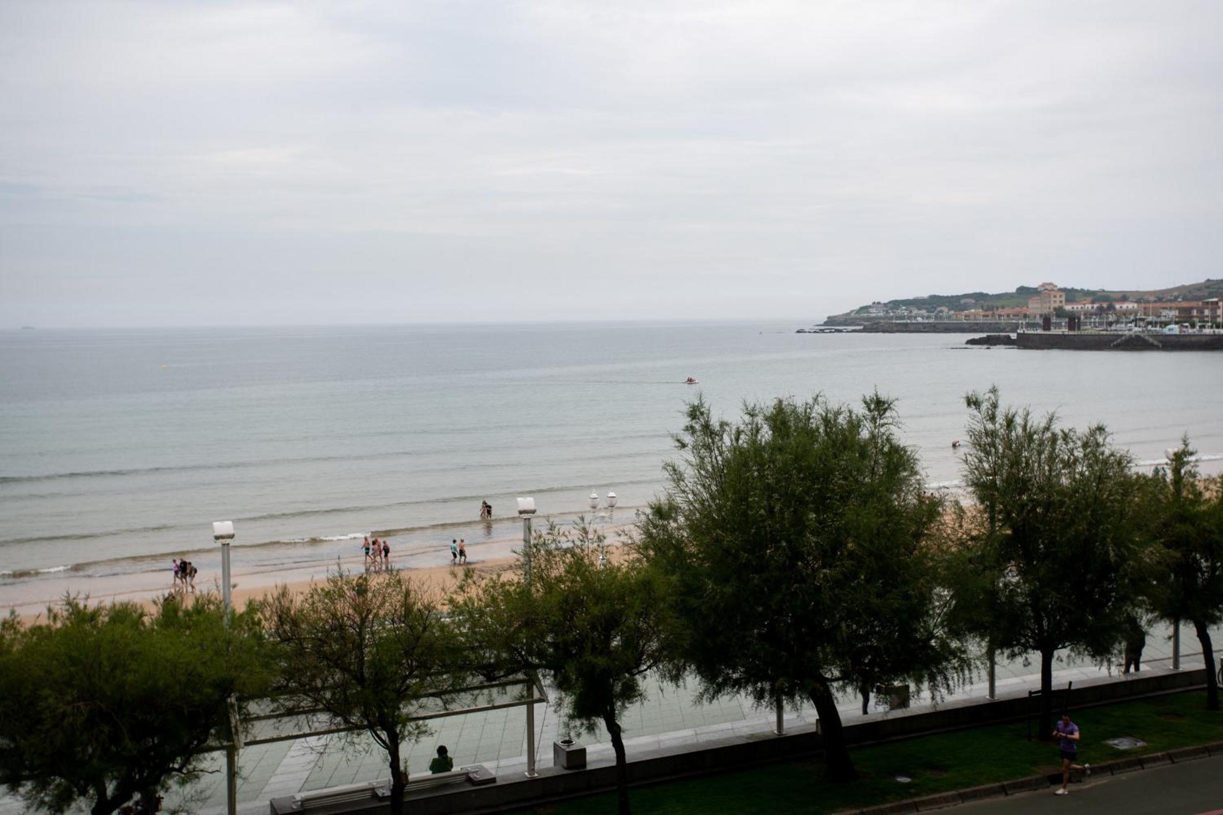 GRAN APARTAMENTO EN PRIMERA LINEA DE PLAYA