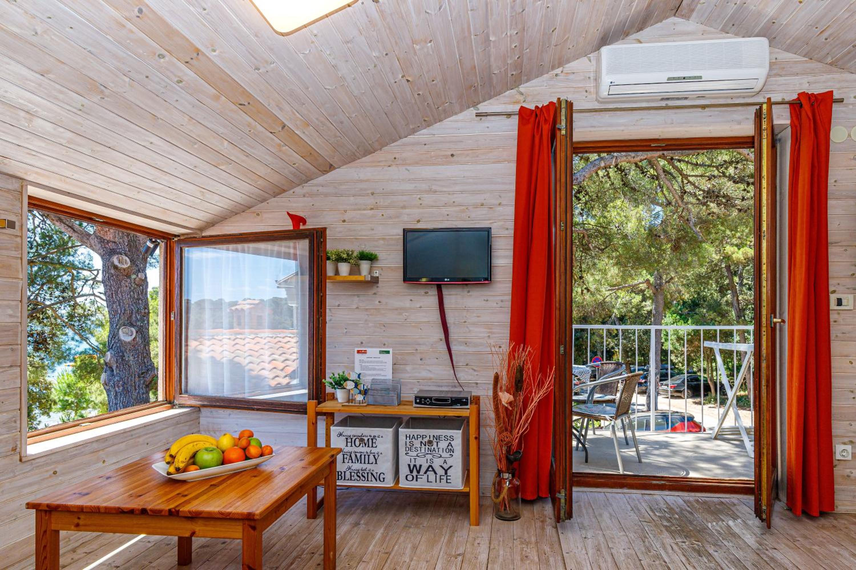 Al Mare Apartments