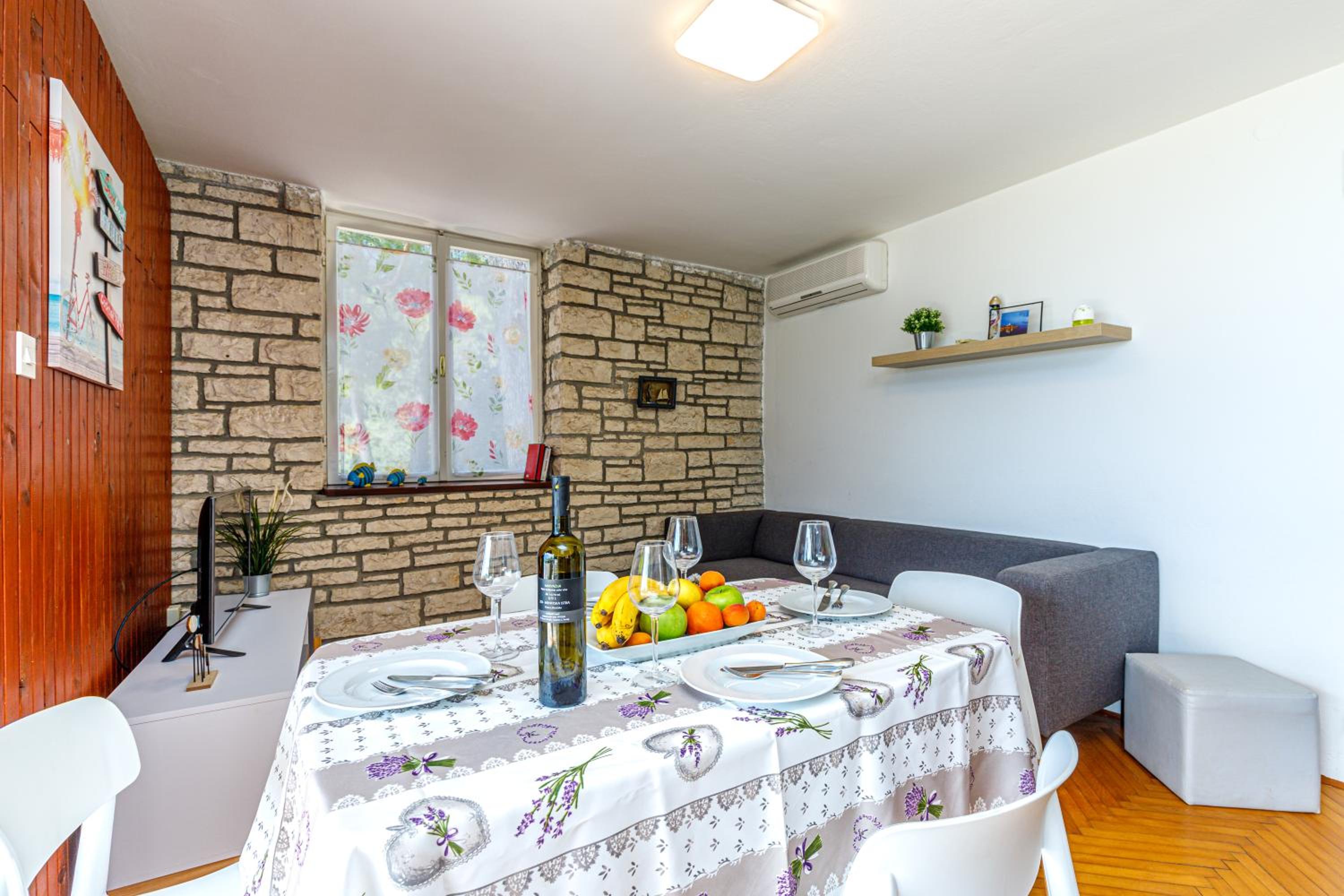 Al Mare Apartments