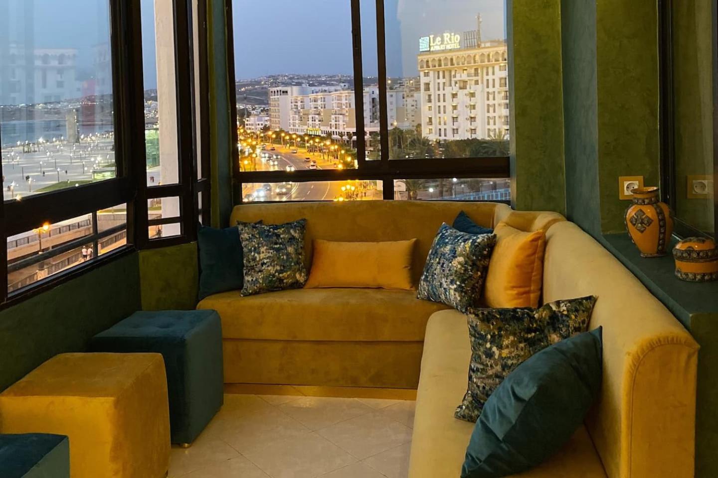 lounge