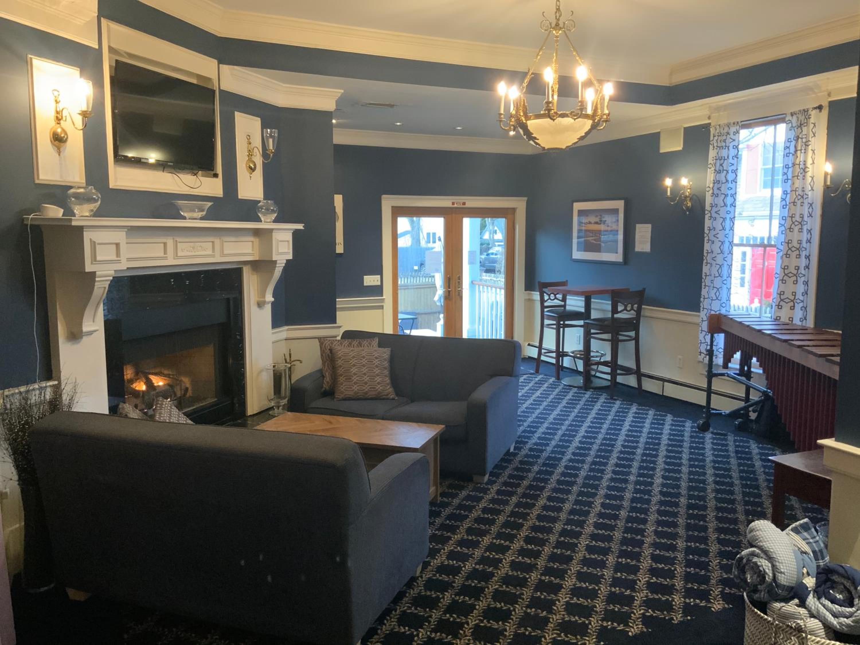 Brasswood Inn