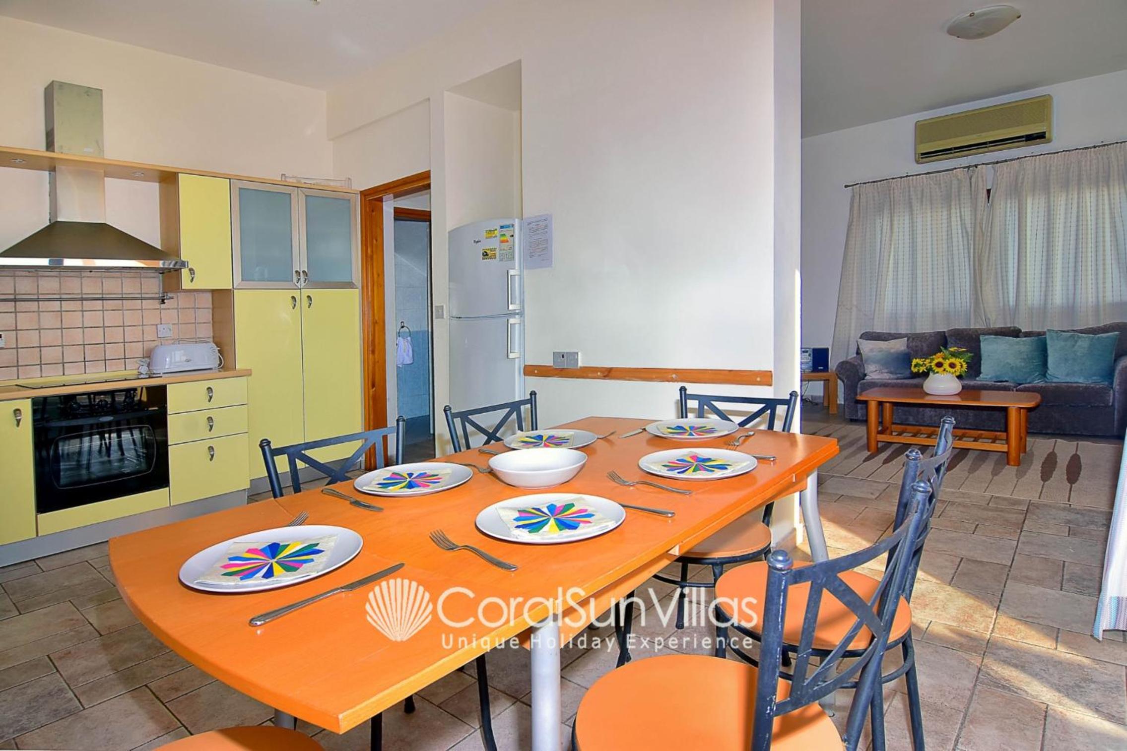 Wonderful quiet area, Completely Privacy, Large Private Pool, Colourful Garden