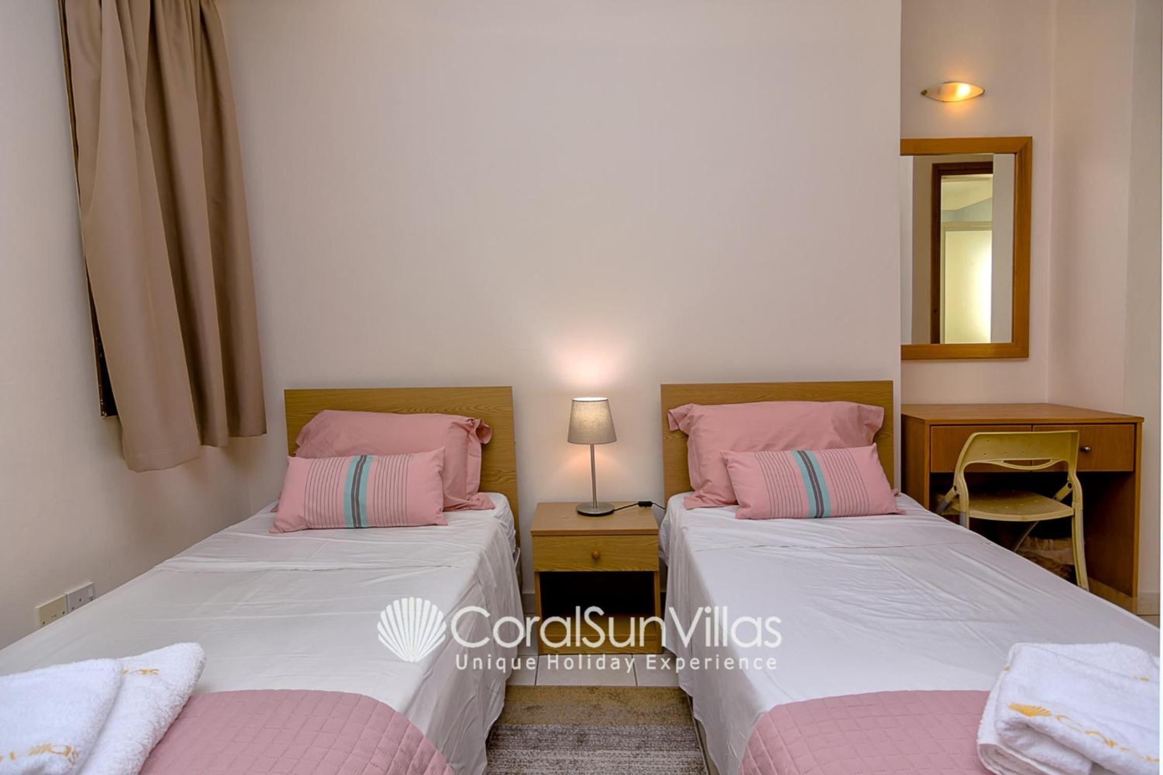 Wonderful quiet area, Completely Privacy, Large Private Pool, Colourful Garden