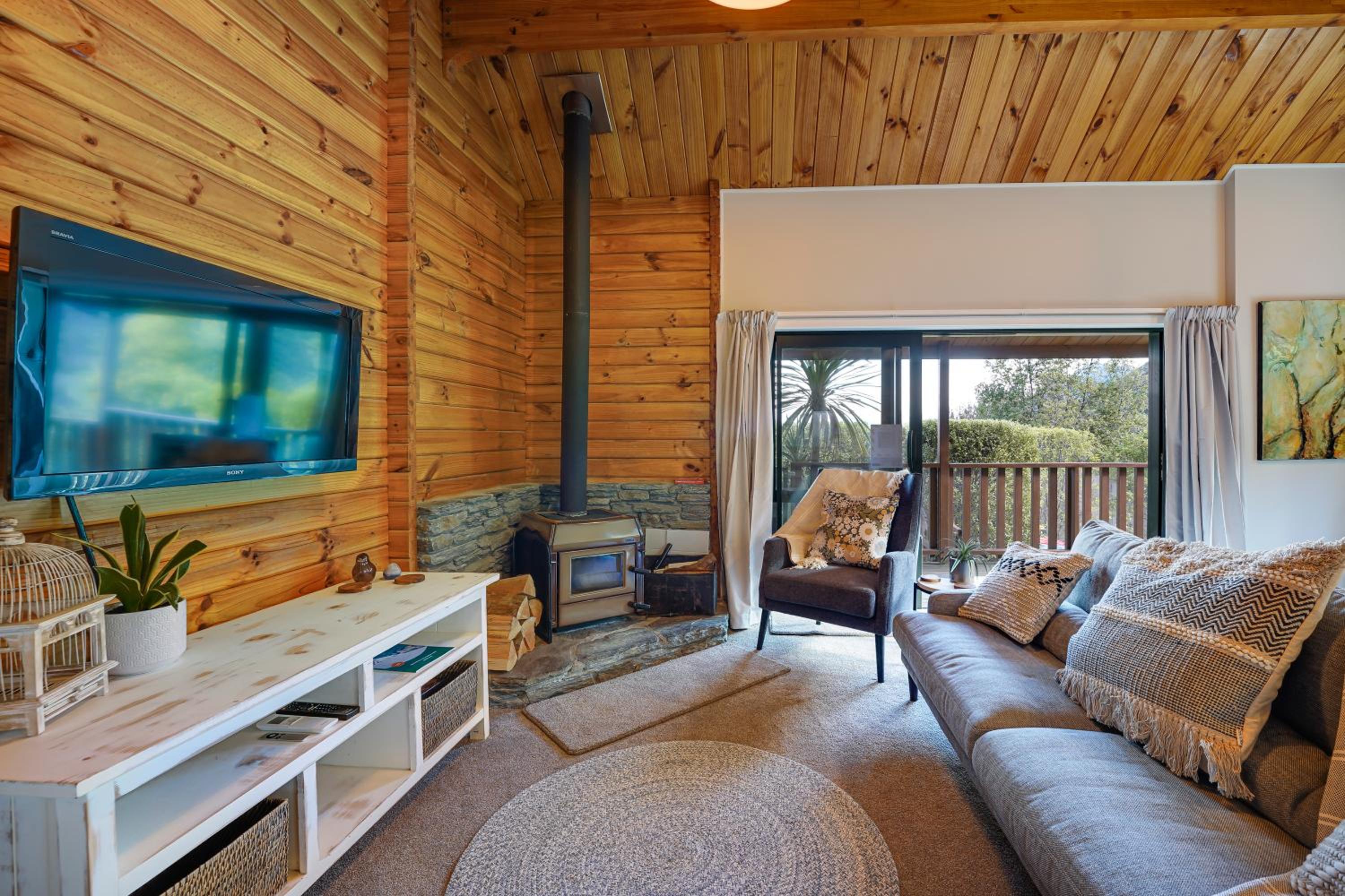 Alpine Hideaway - 2 bedroom view 3