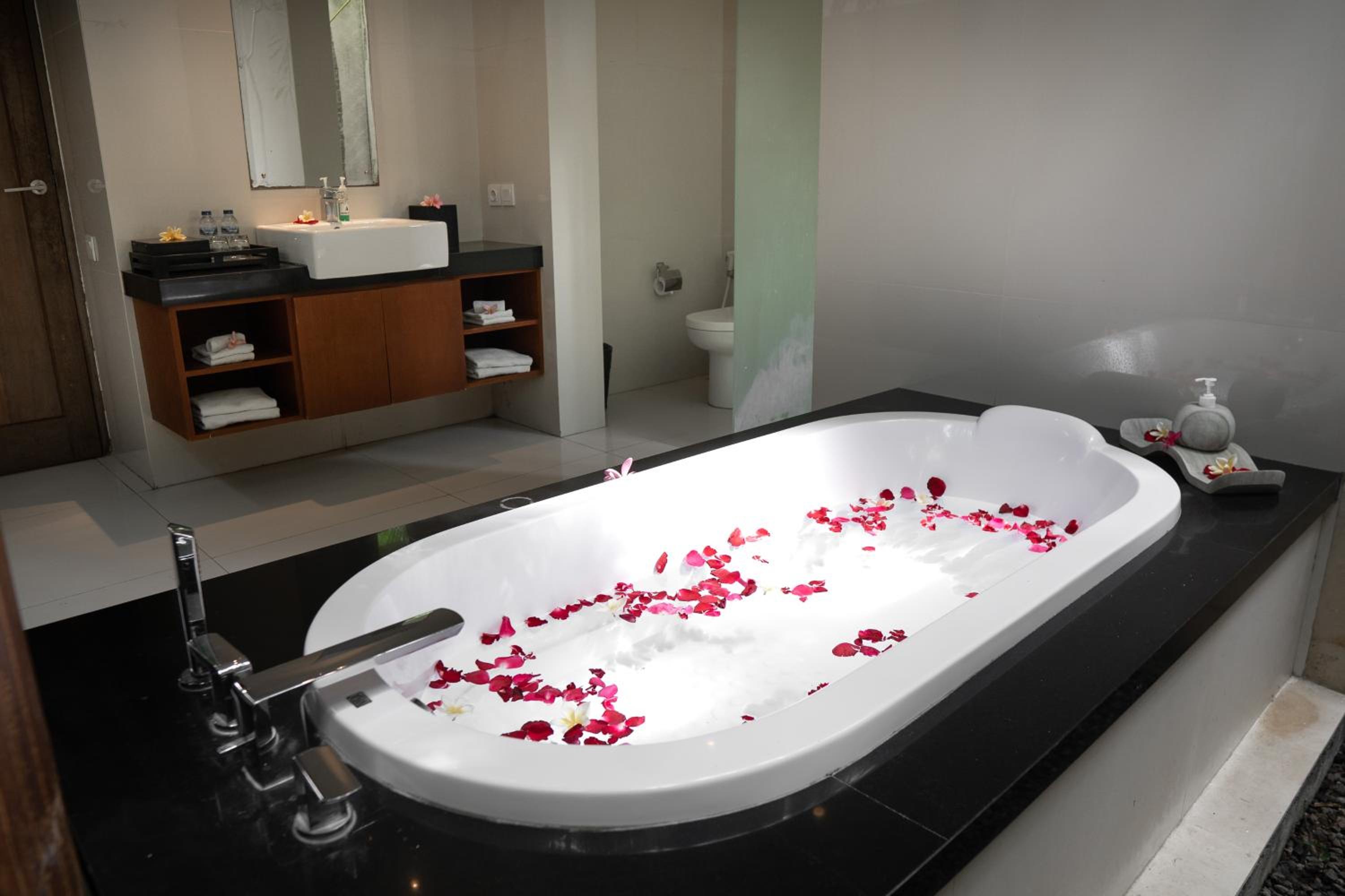 Bale Gede Luxury Villas