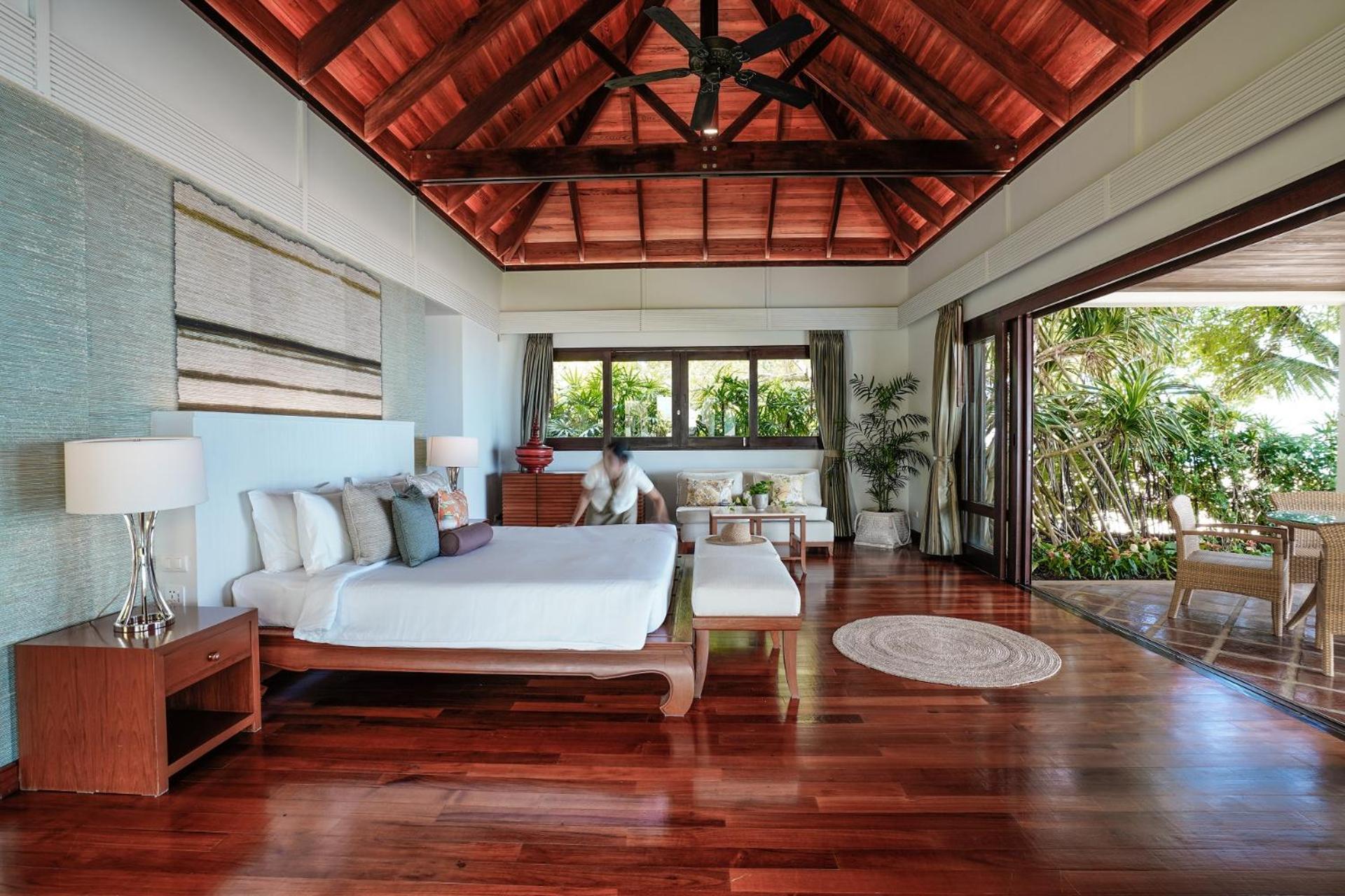 Miskawaan Beachfront Villas