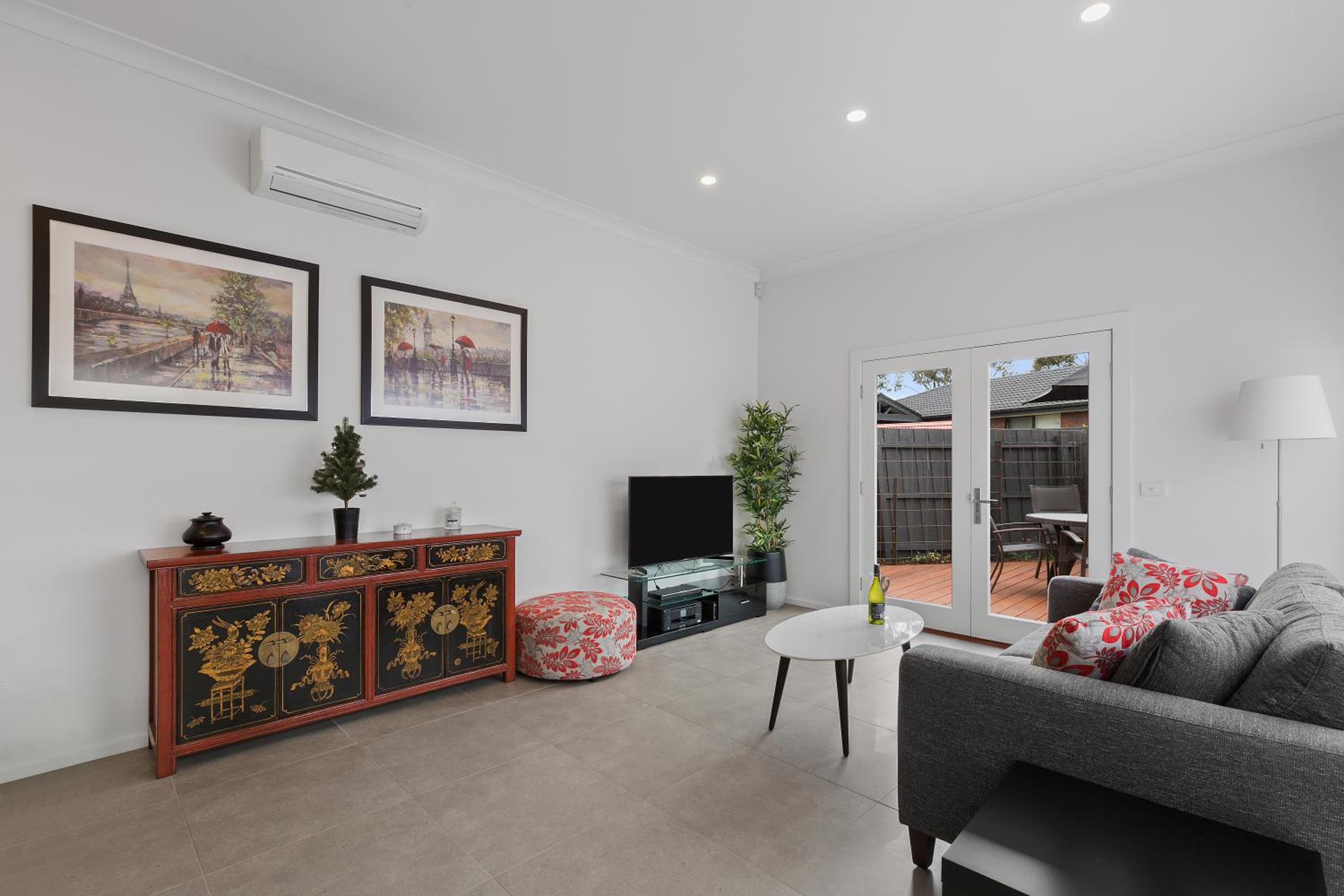 Chic 2 Bedroom Keilor