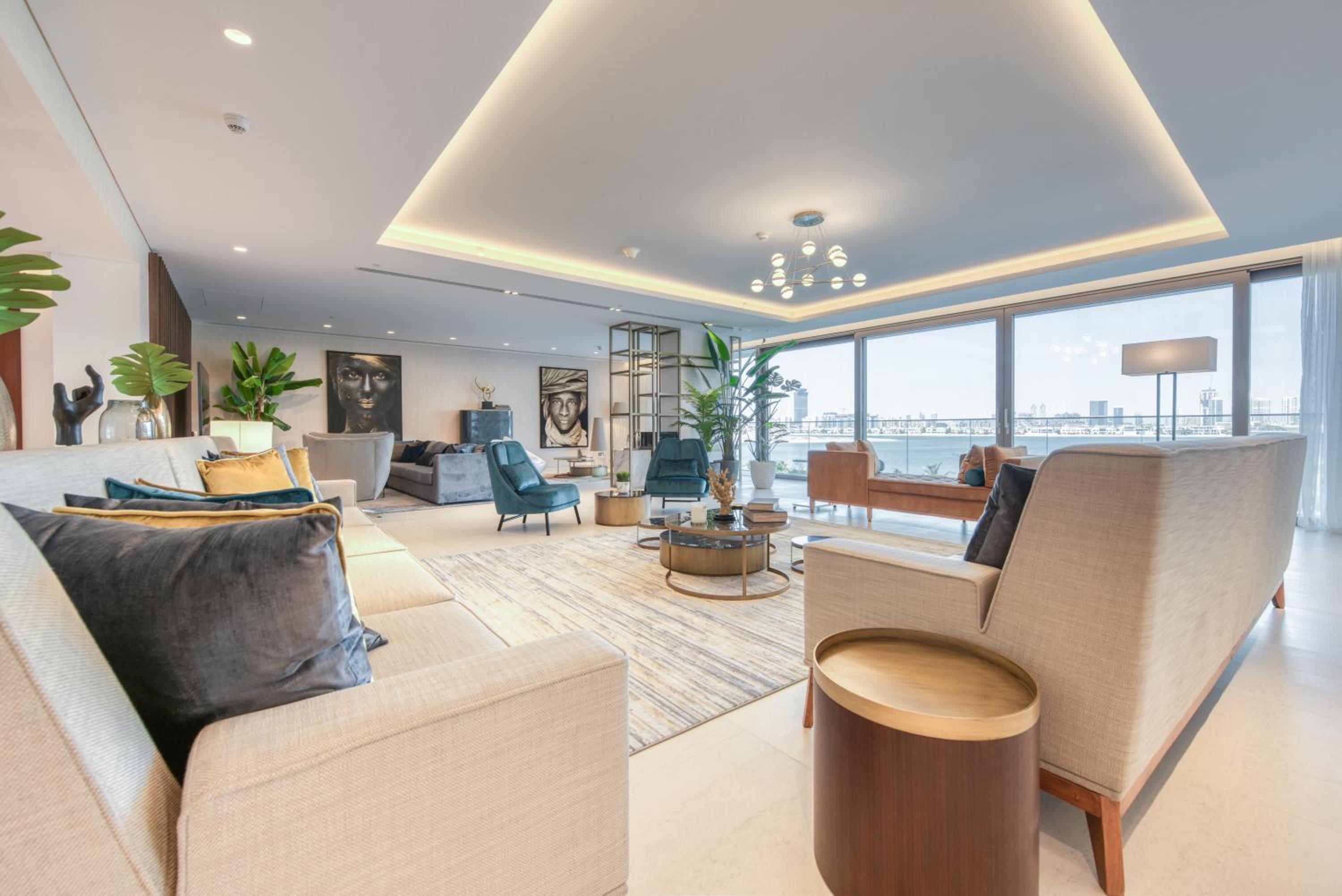 Palm Jumeirah Luxury Apartments by Propr