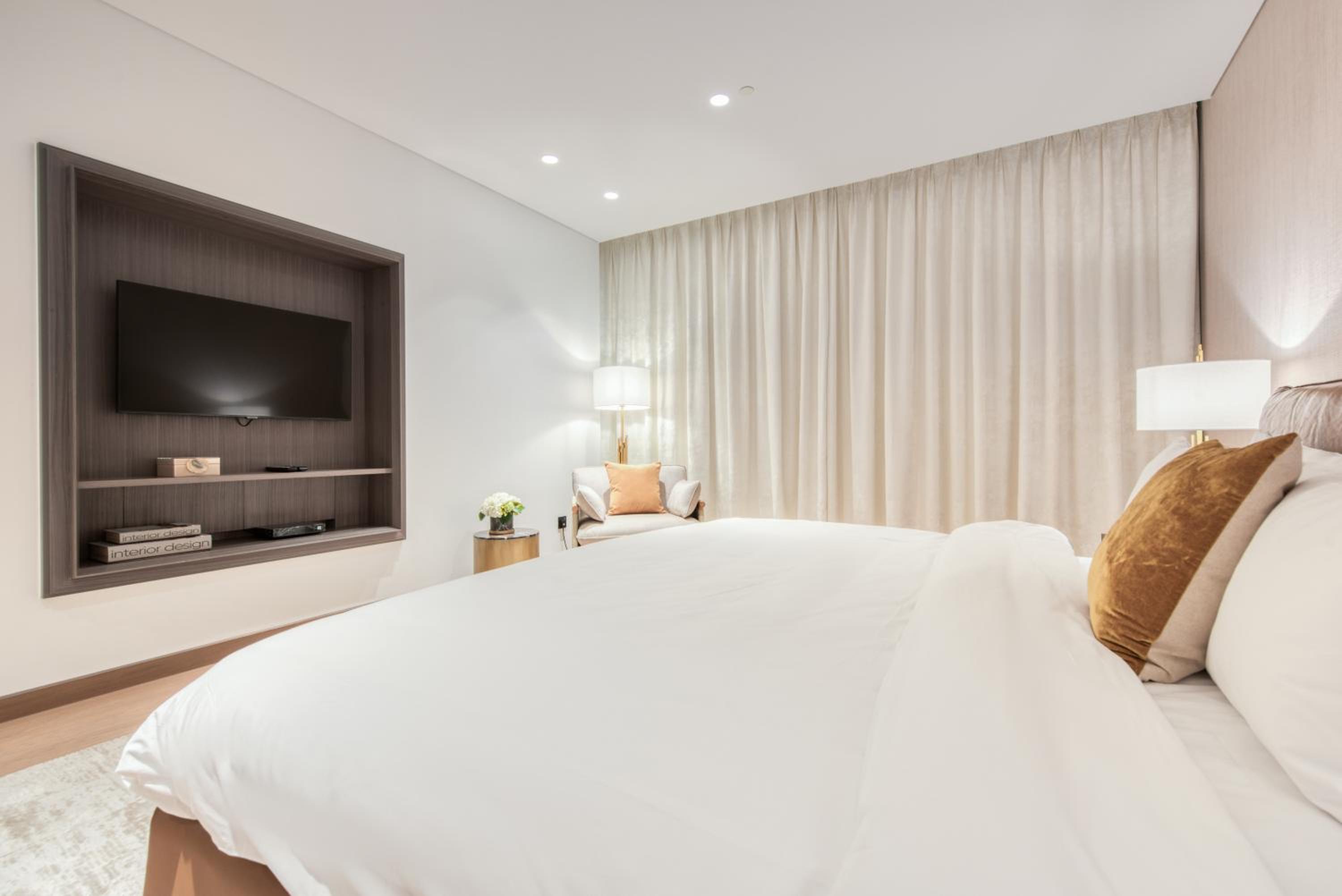 Palm Jumeirah Luxury Apartments by Propr