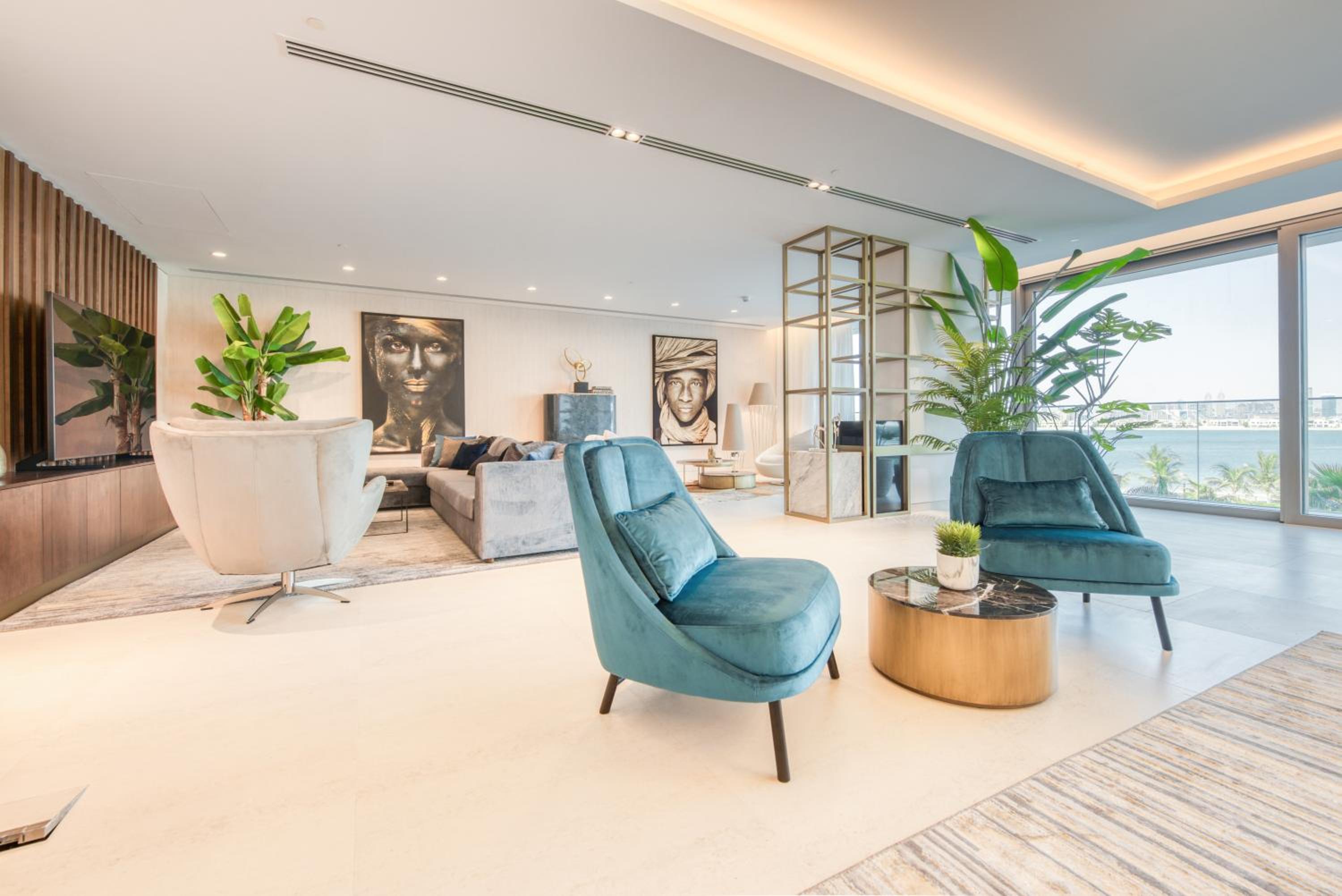 Palm Jumeirah Luxury Apartments by Propr