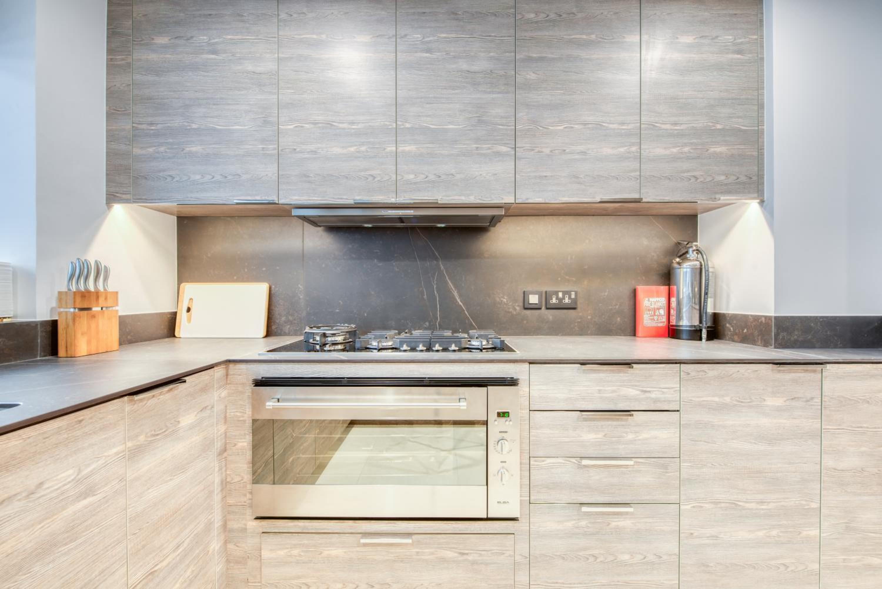 Palm Jumeirah Luxury Apartments by Propr
