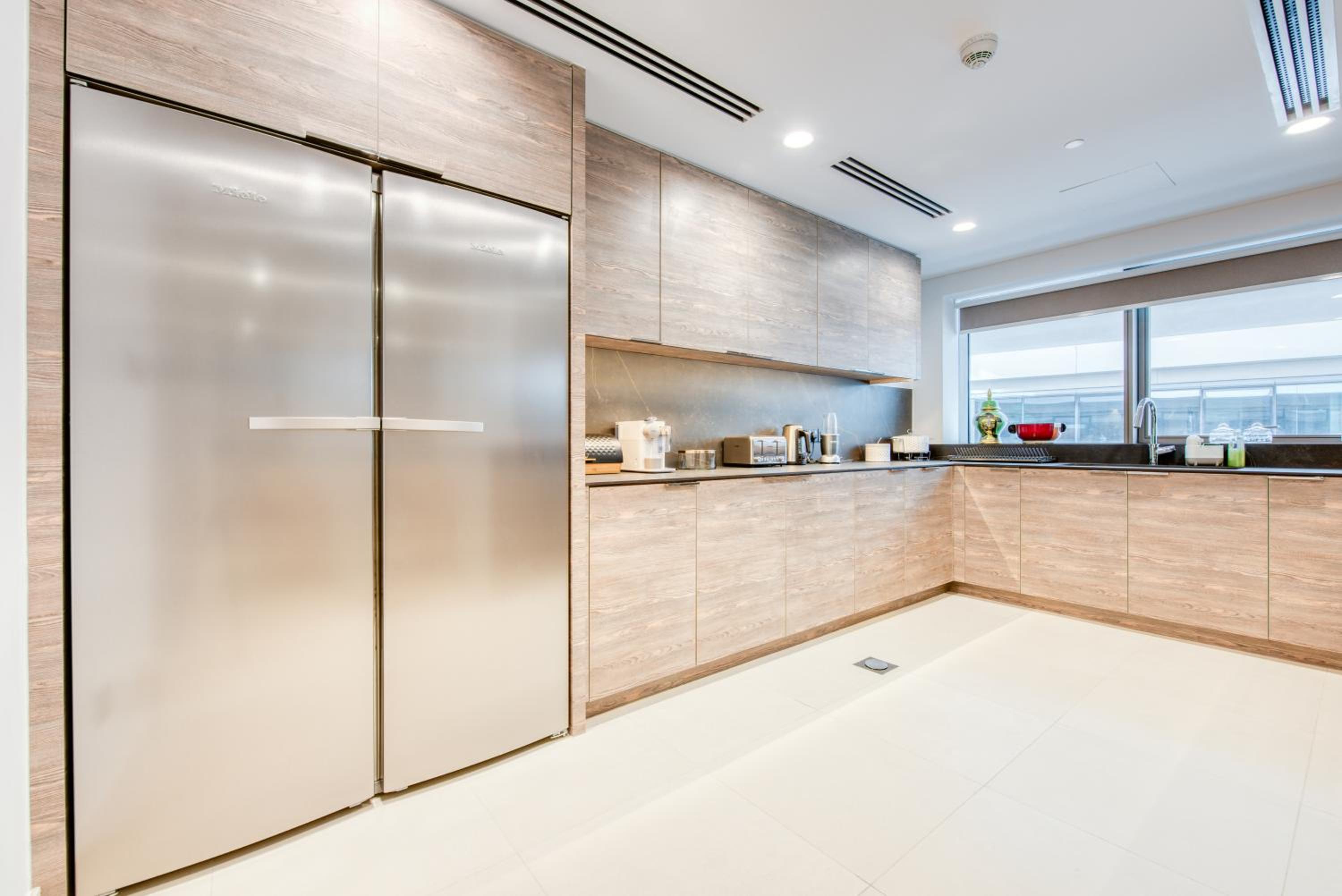 Palm Jumeirah Luxury Apartments by Propr