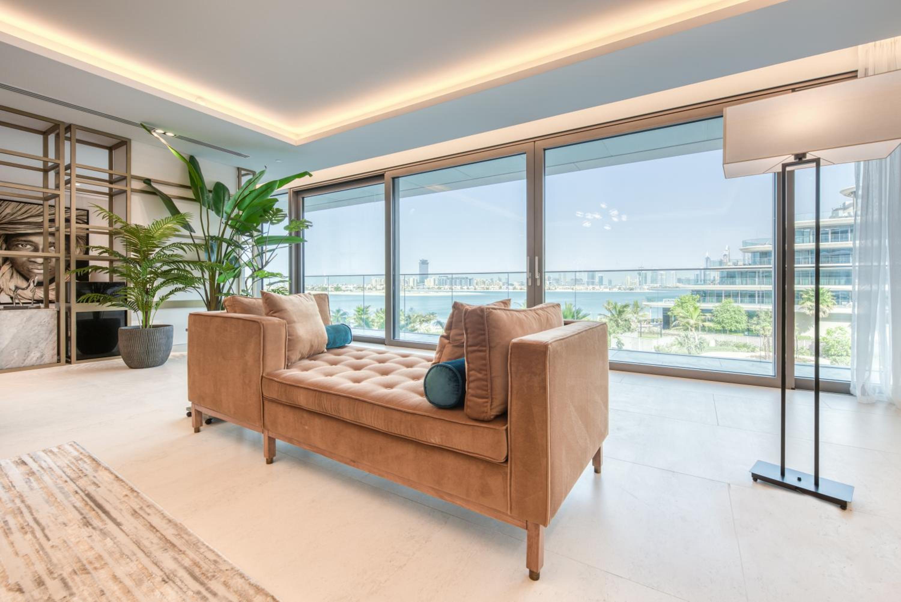 Palm Jumeirah Luxury Apartments by Propr