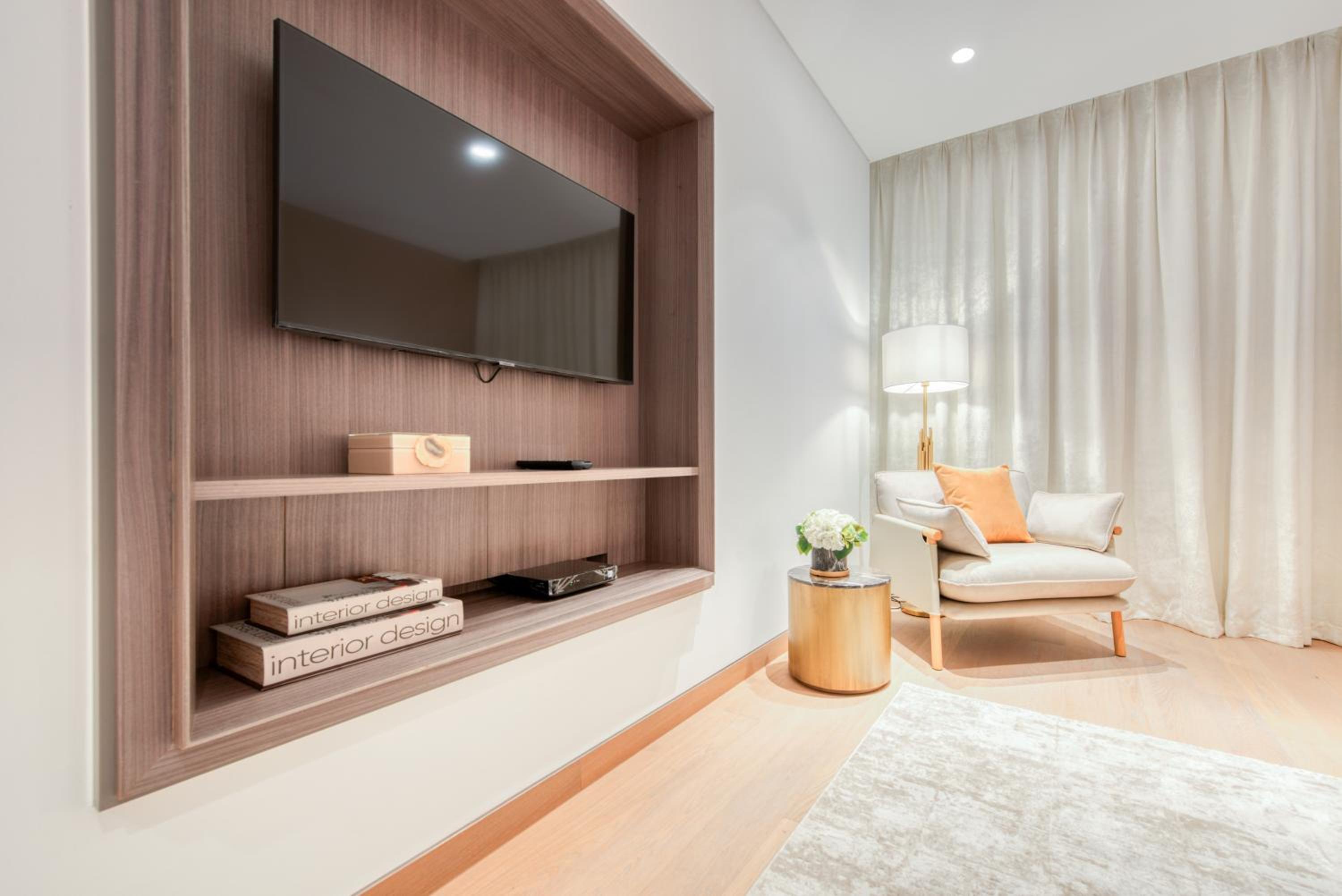 Palm Jumeirah Luxury Apartments by Propr