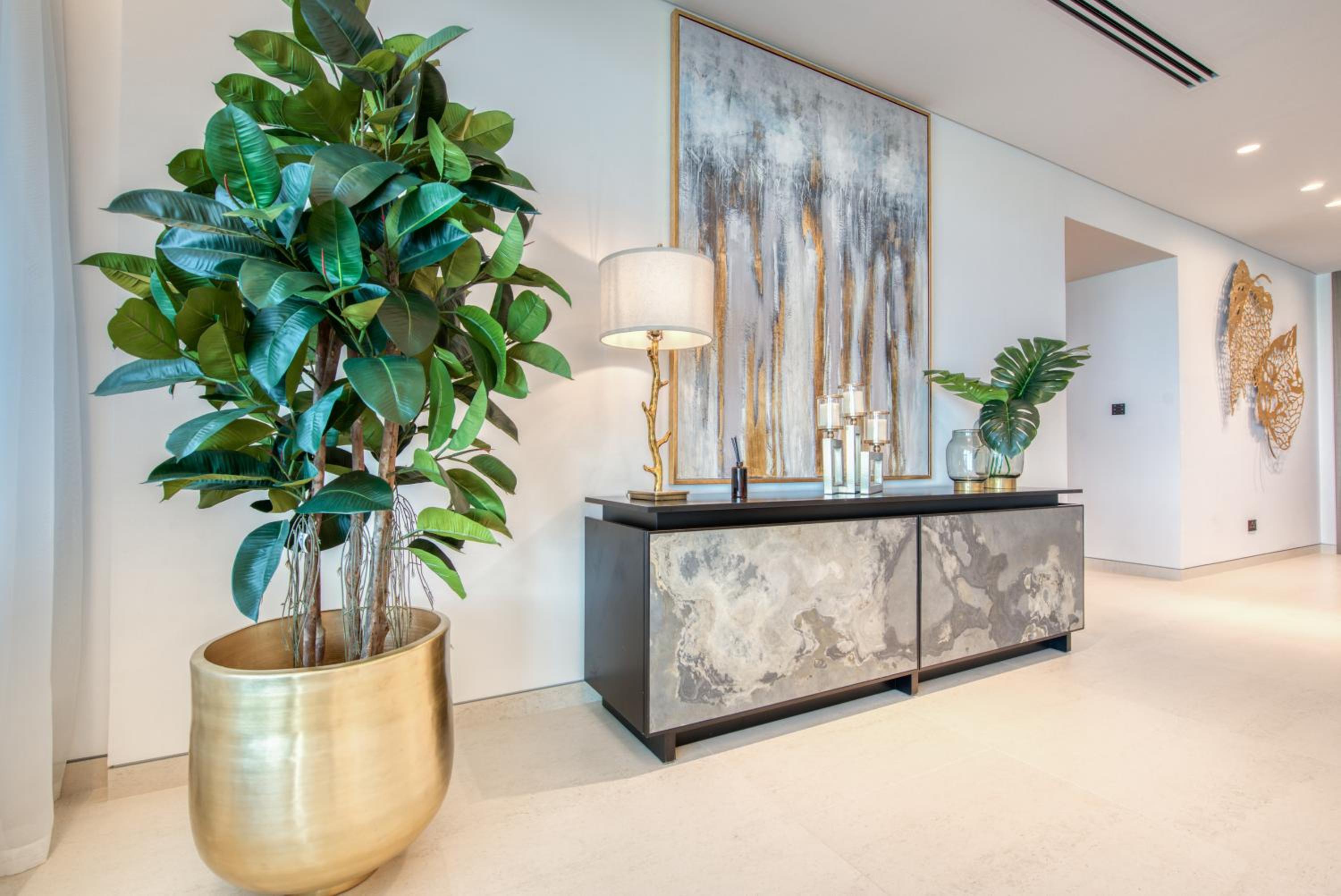 Palm Jumeirah Luxury Apartments by Propr