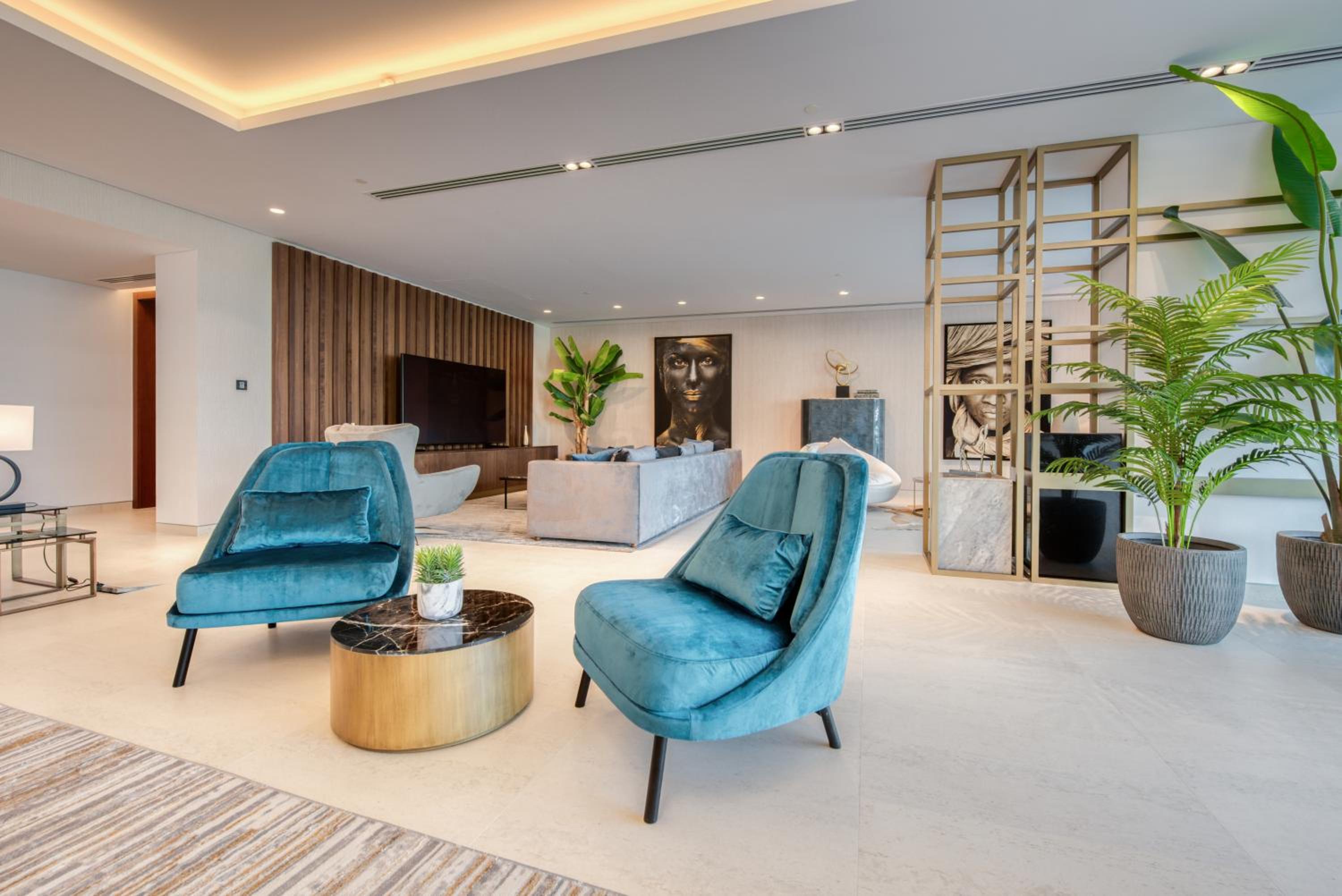 Palm Jumeirah Luxury Apartments by Propr