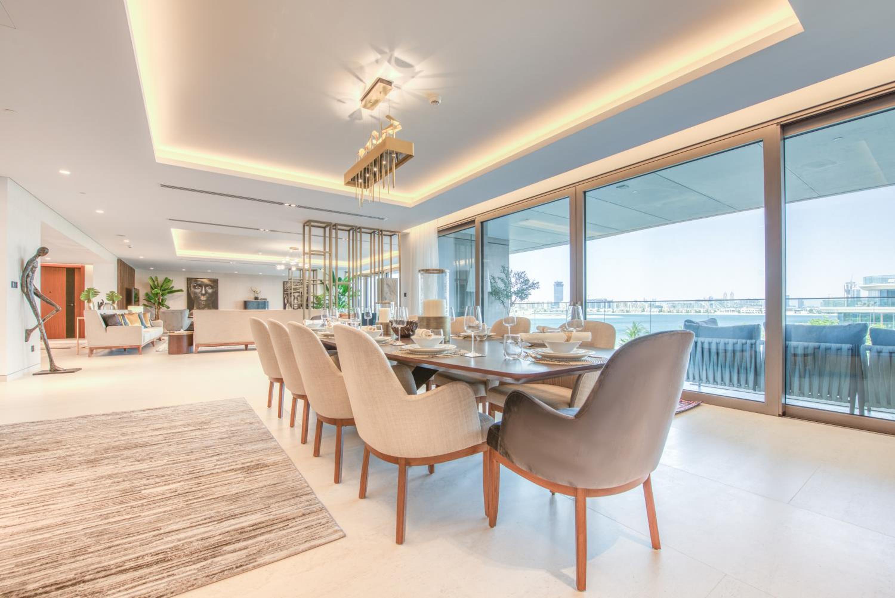 Palm Jumeirah Luxury Apartments by Propr