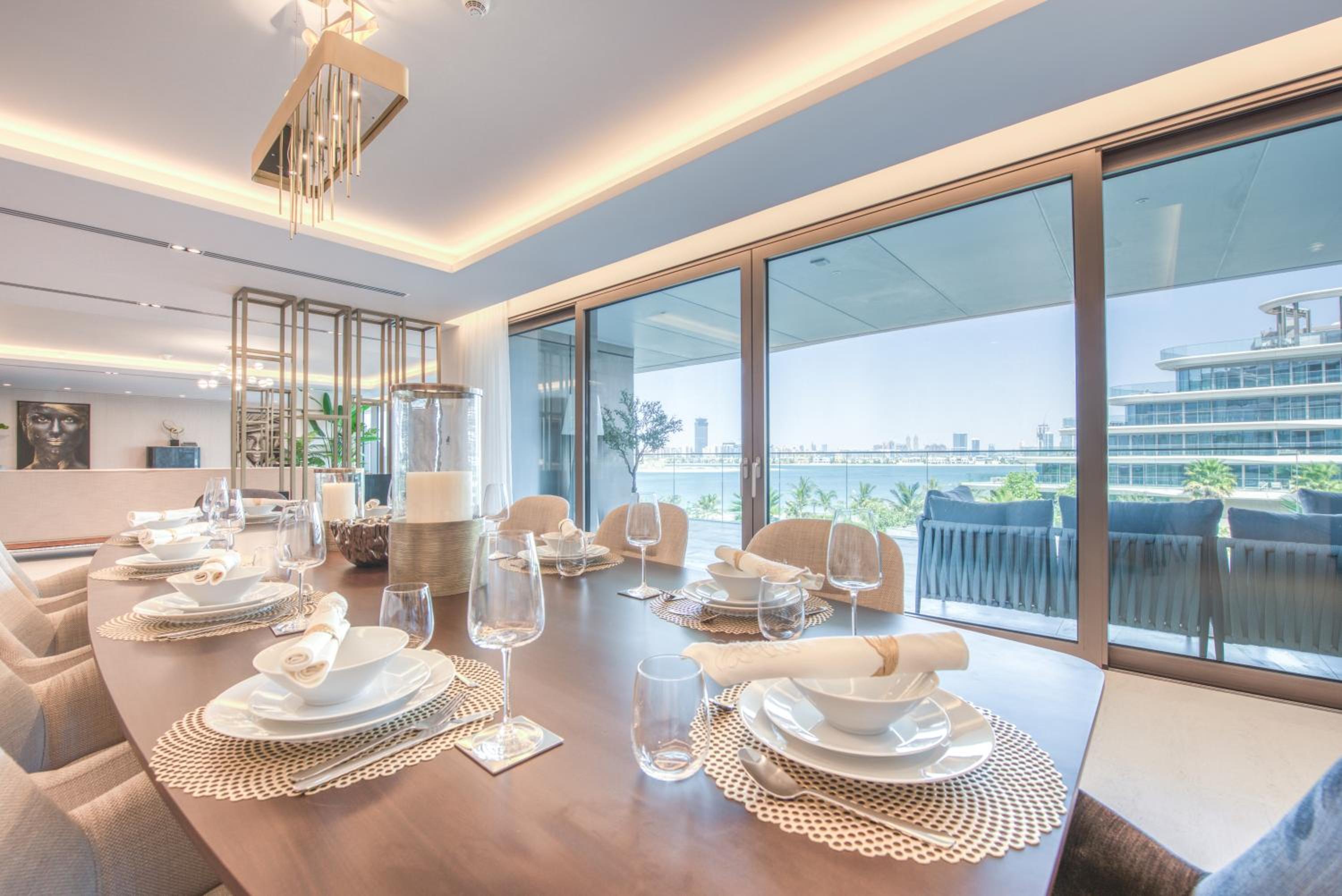 Palm Jumeirah Luxury Apartments by Propr