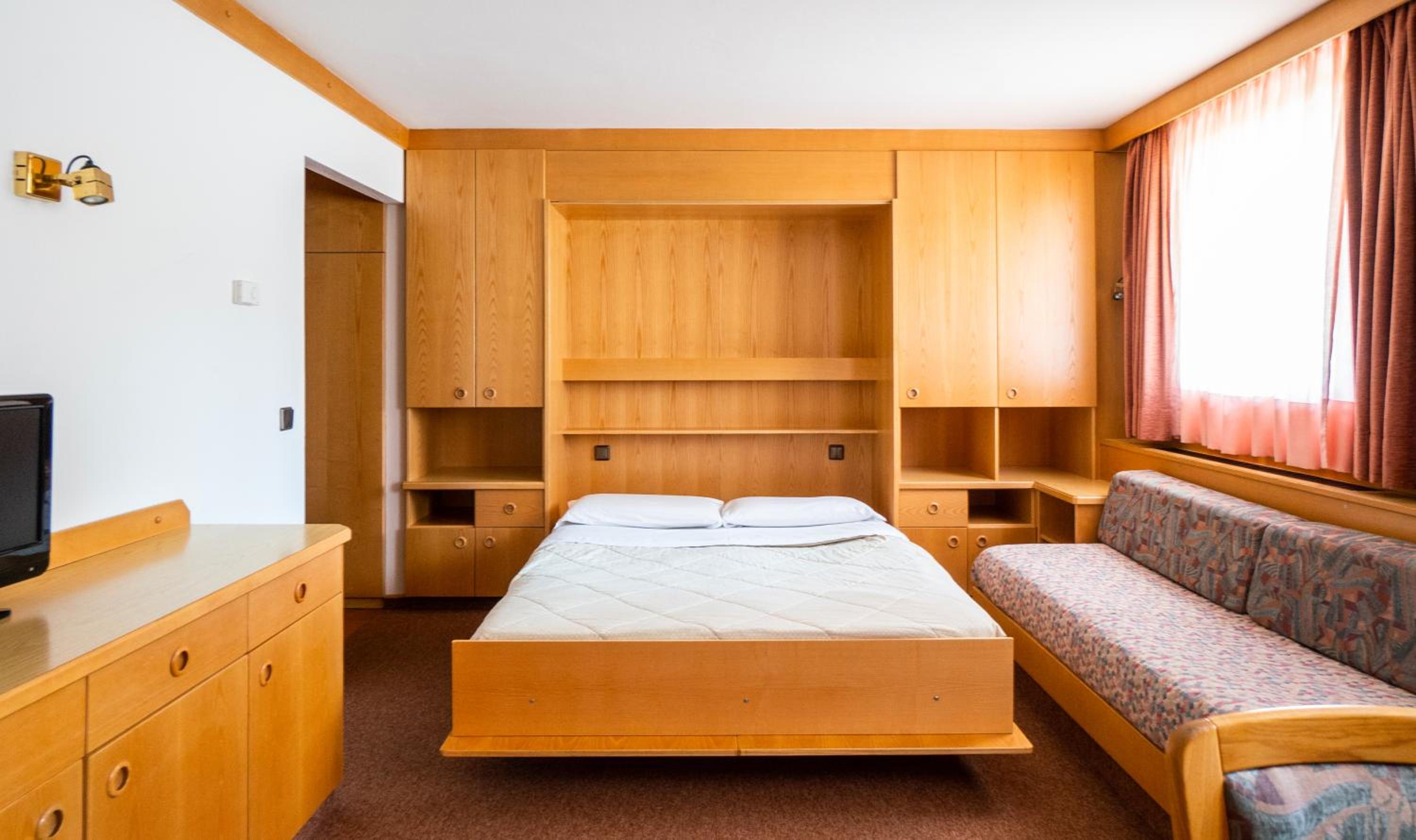 Apartments Lores